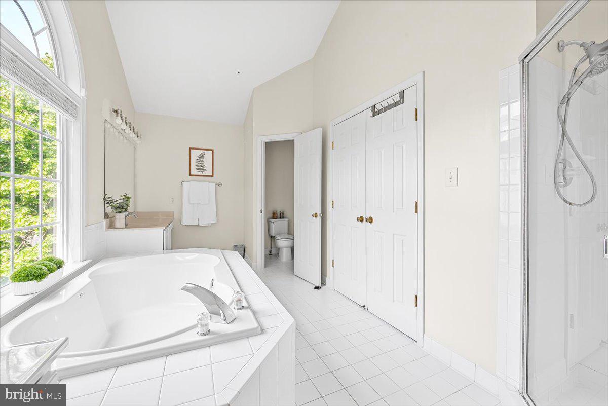 207 CREEK VALLEY LANE