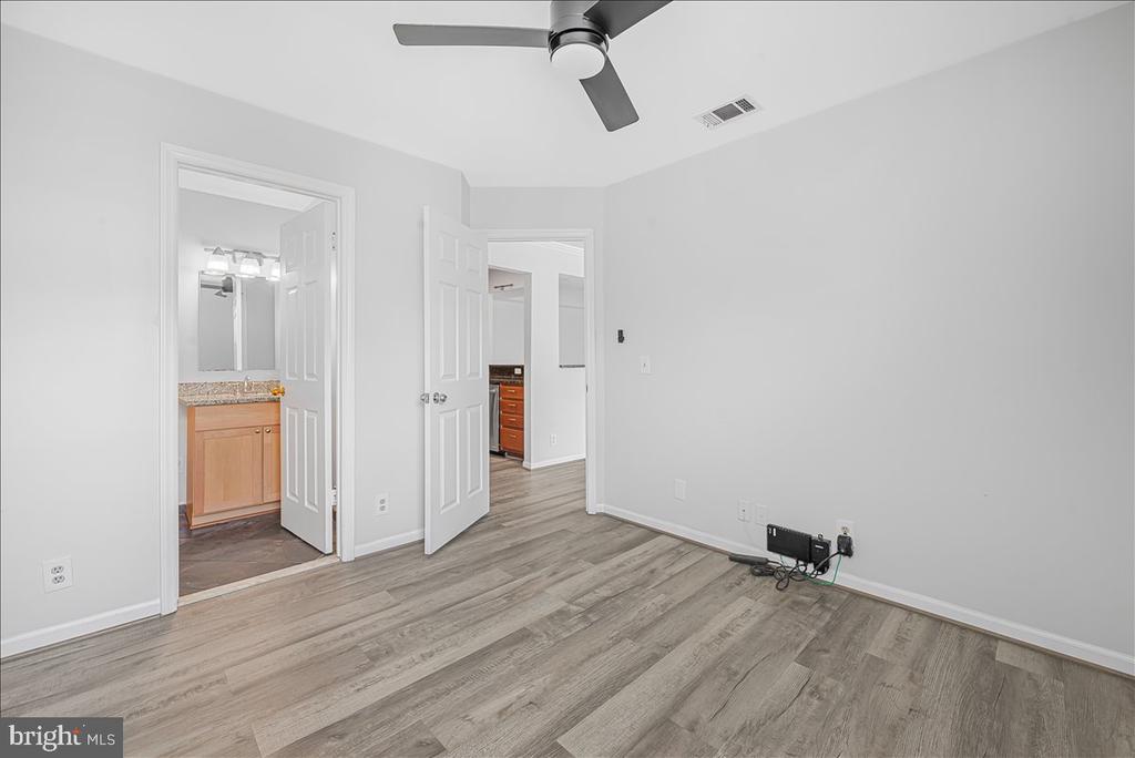 5820 INMAN PARK CIRCLE Unit: 220