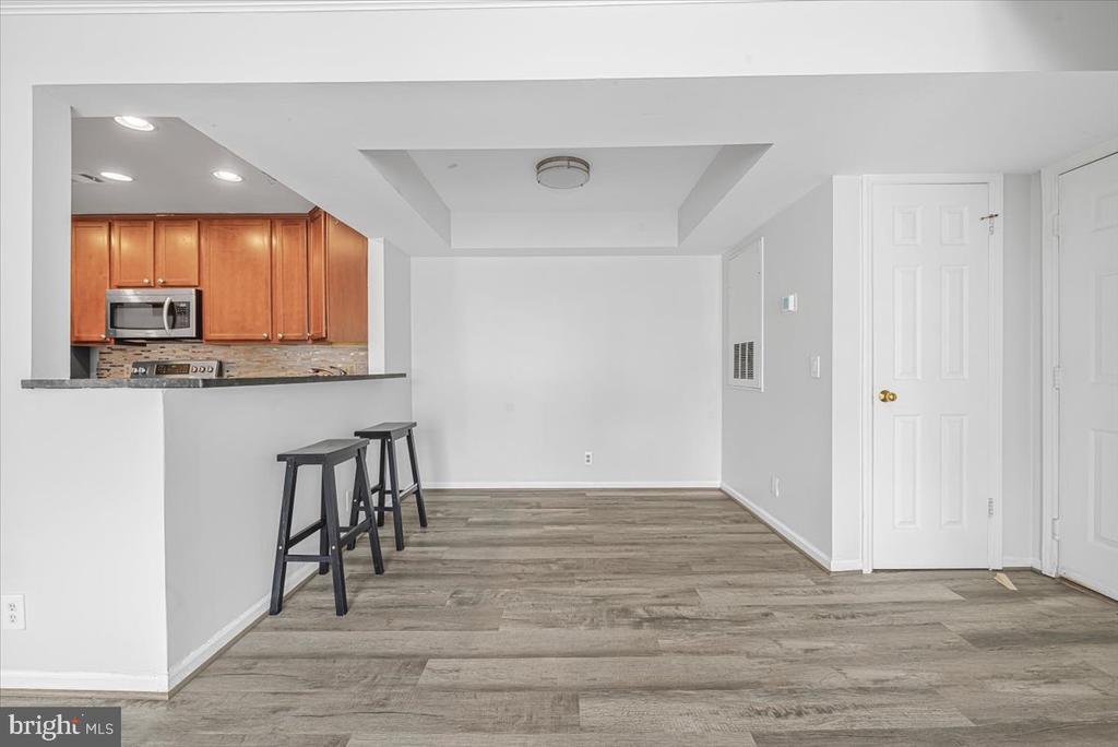 5820 INMAN PARK CIRCLE Unit: 220