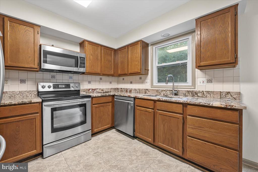 13630 CEDAR CREEK LANE