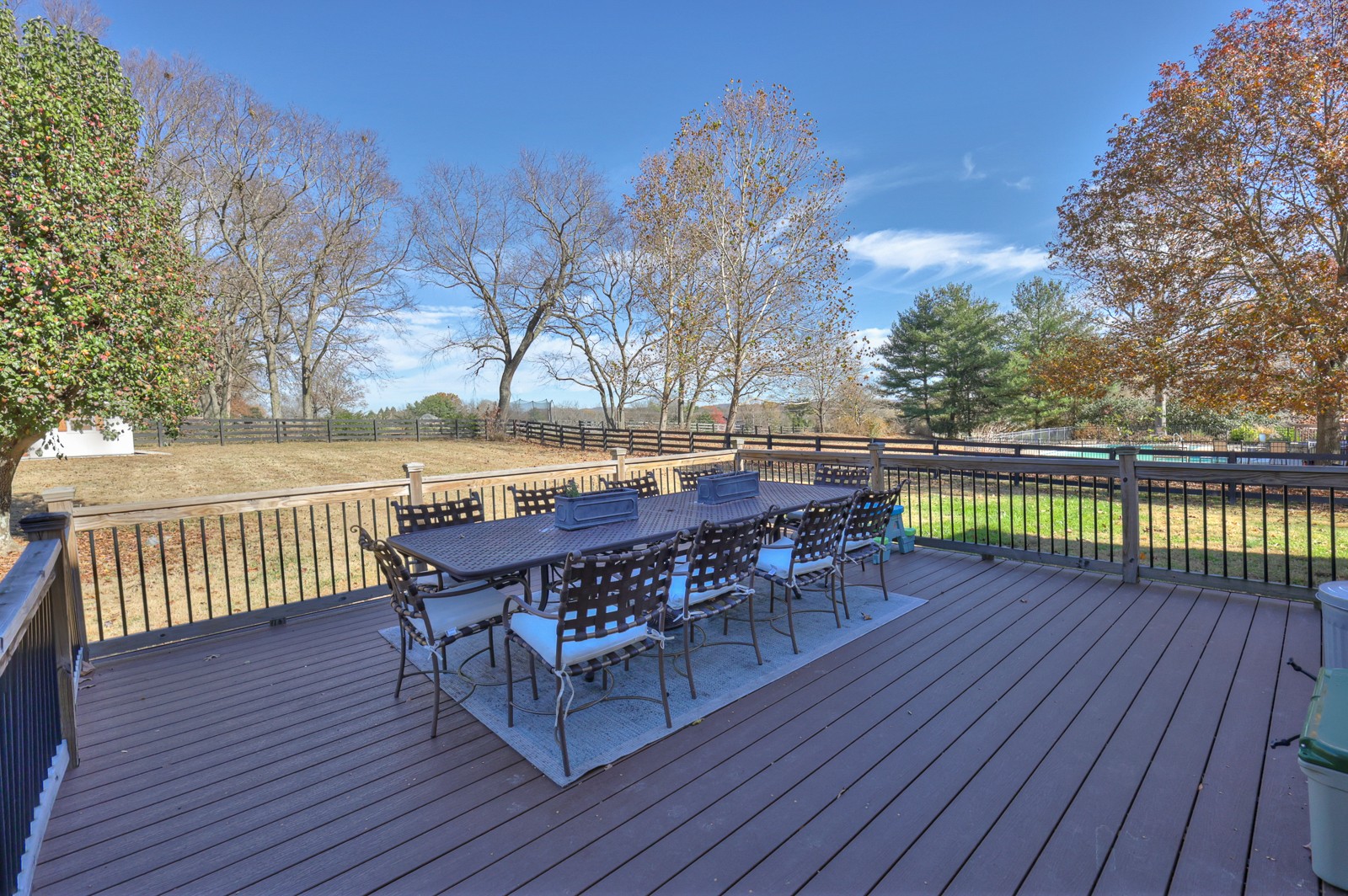 2522 Saint James Dr