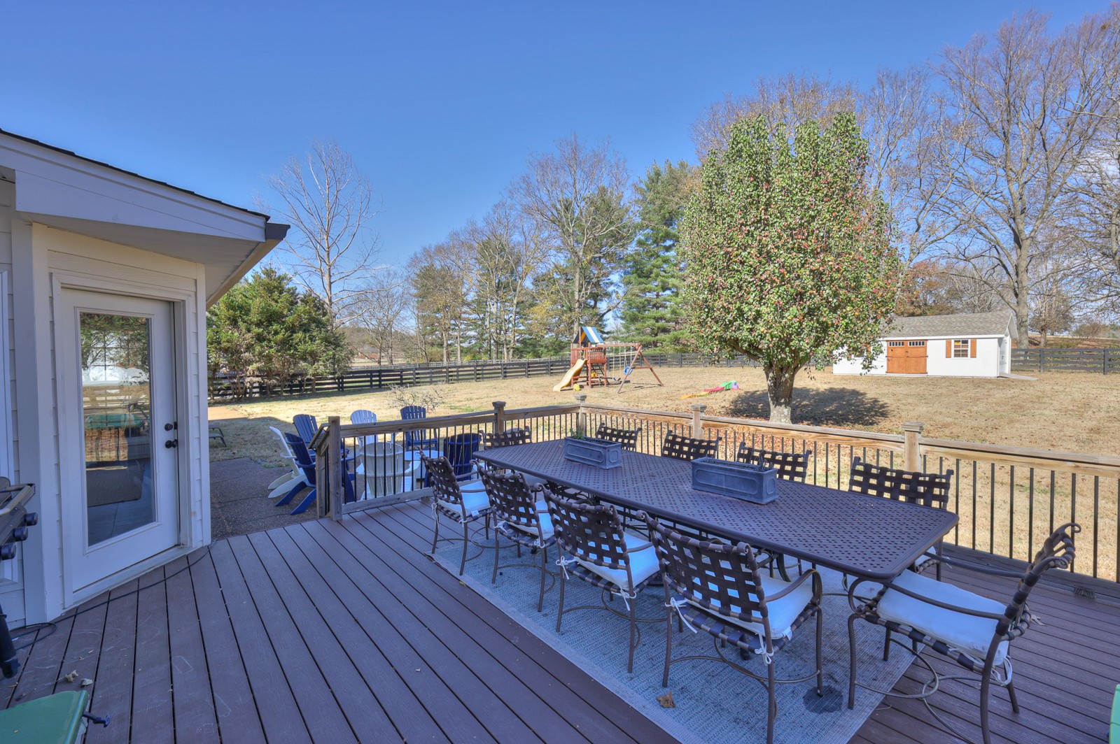 2522 Saint James Dr