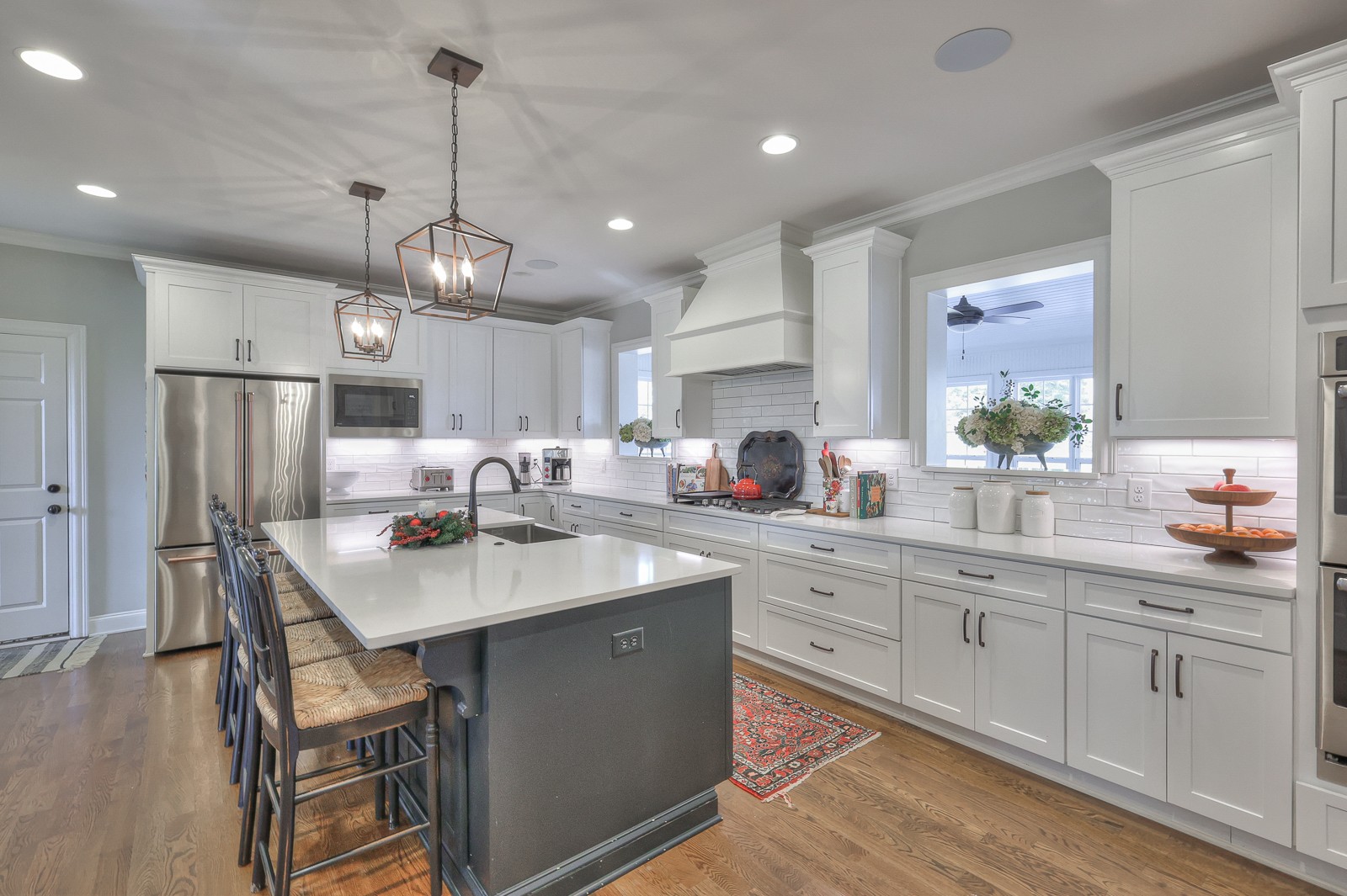 2522 Saint James Dr