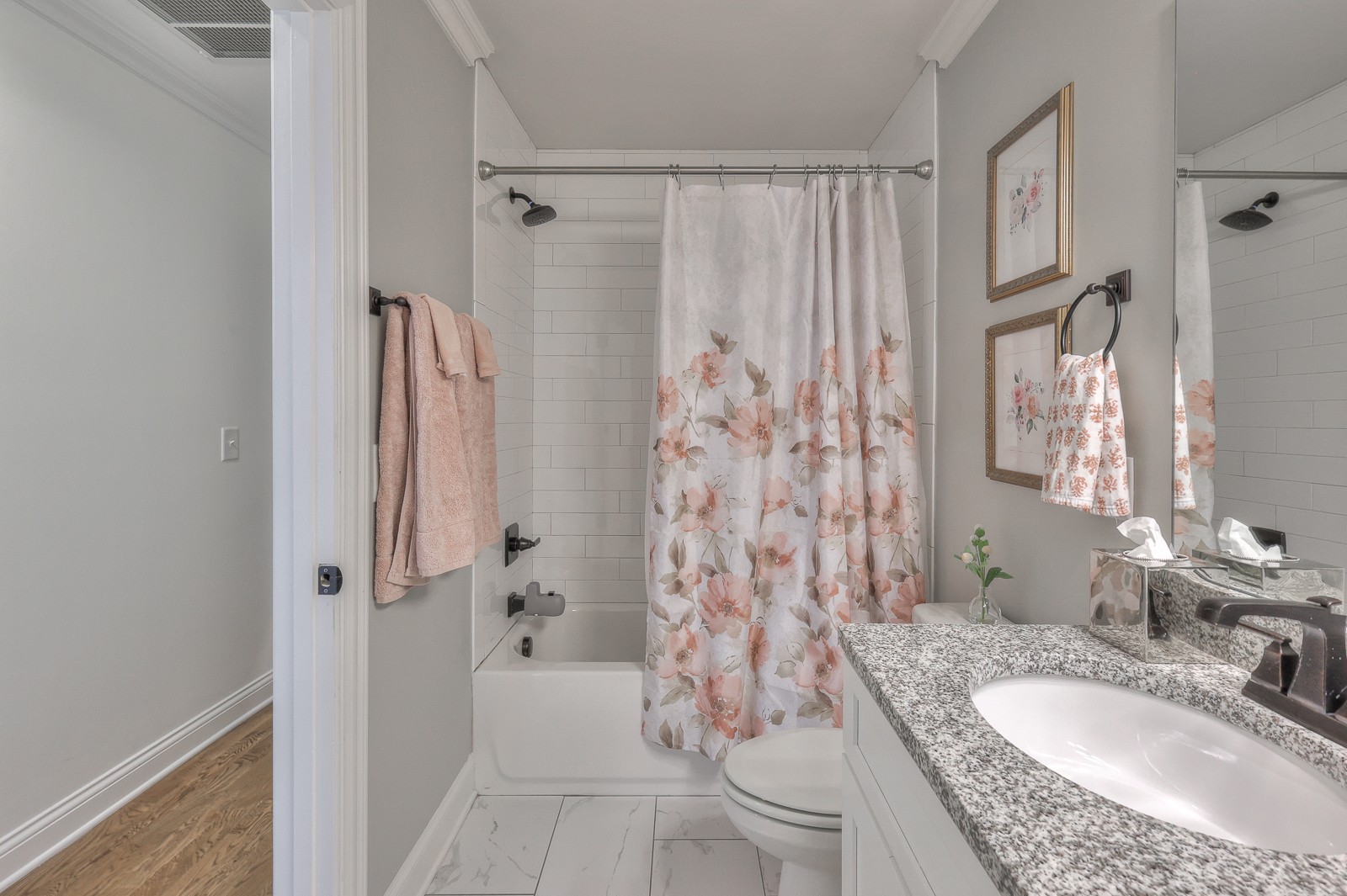2522 Saint James Dr