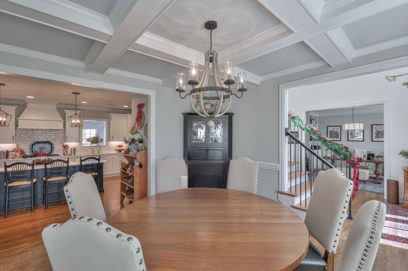 2522 Saint James Dr