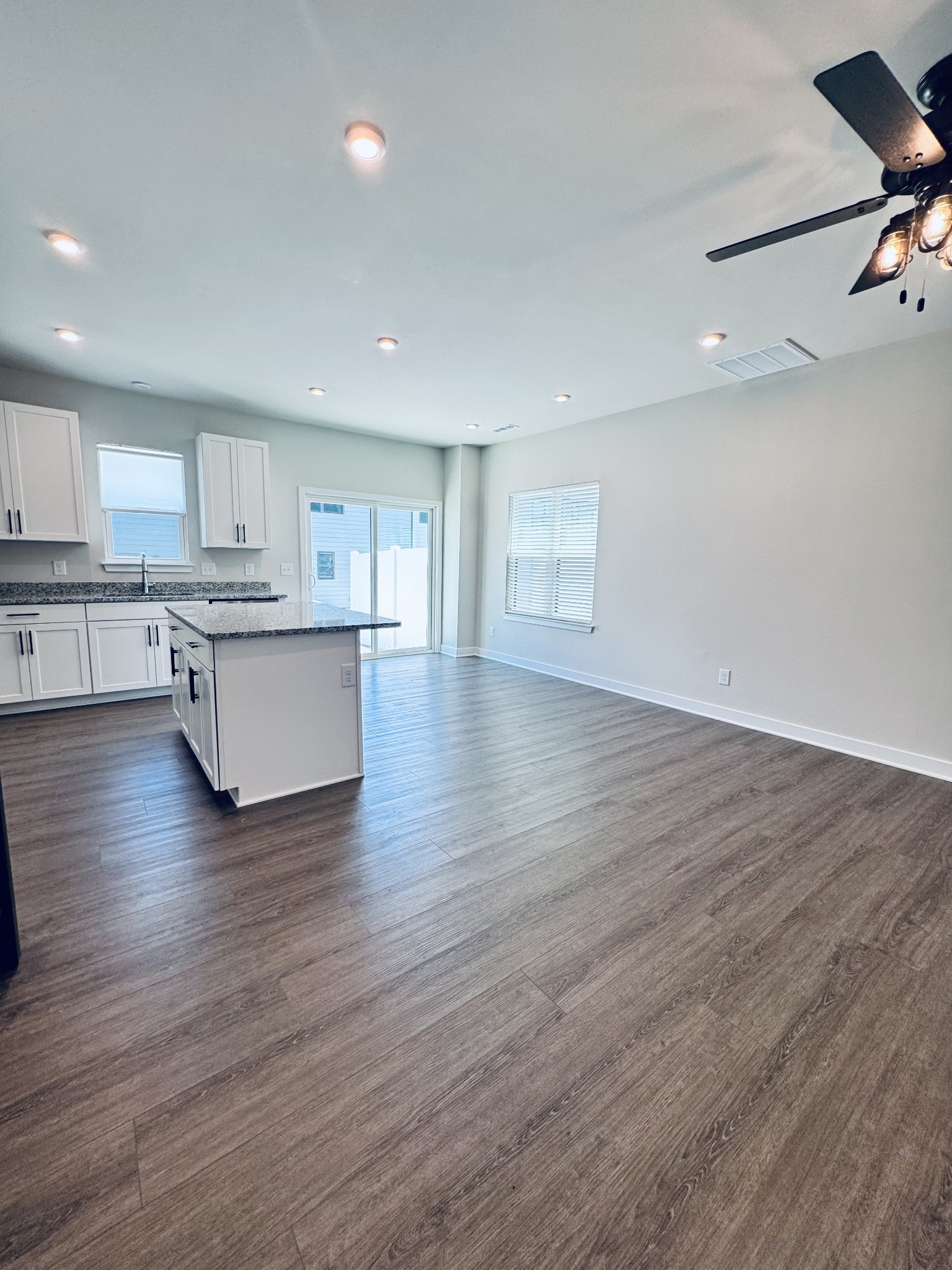 1100 Riverbrook Dr