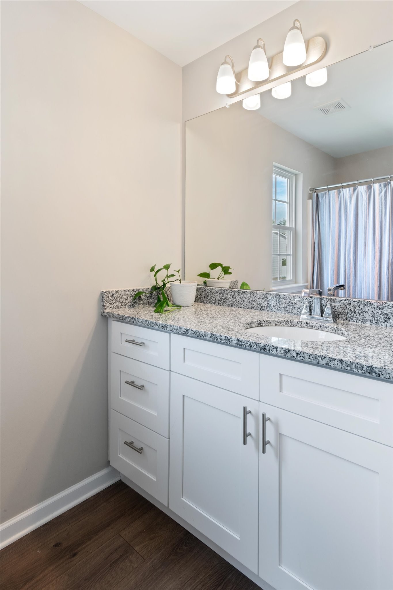 251 Tara Ct