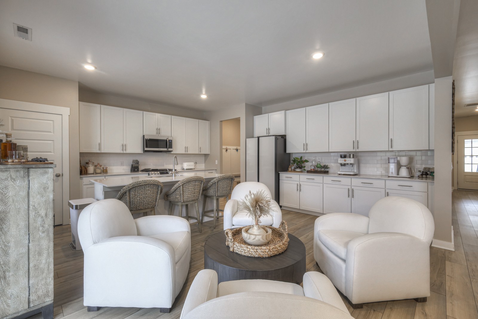 732 Ewell Farm Dr