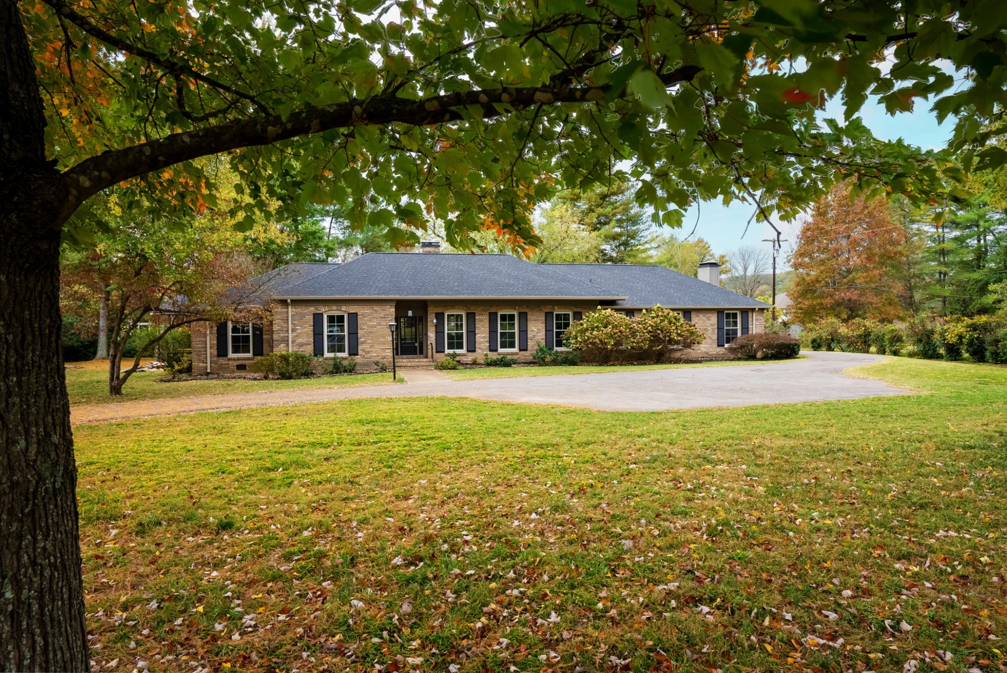 1933 Rosewood Valley Dr