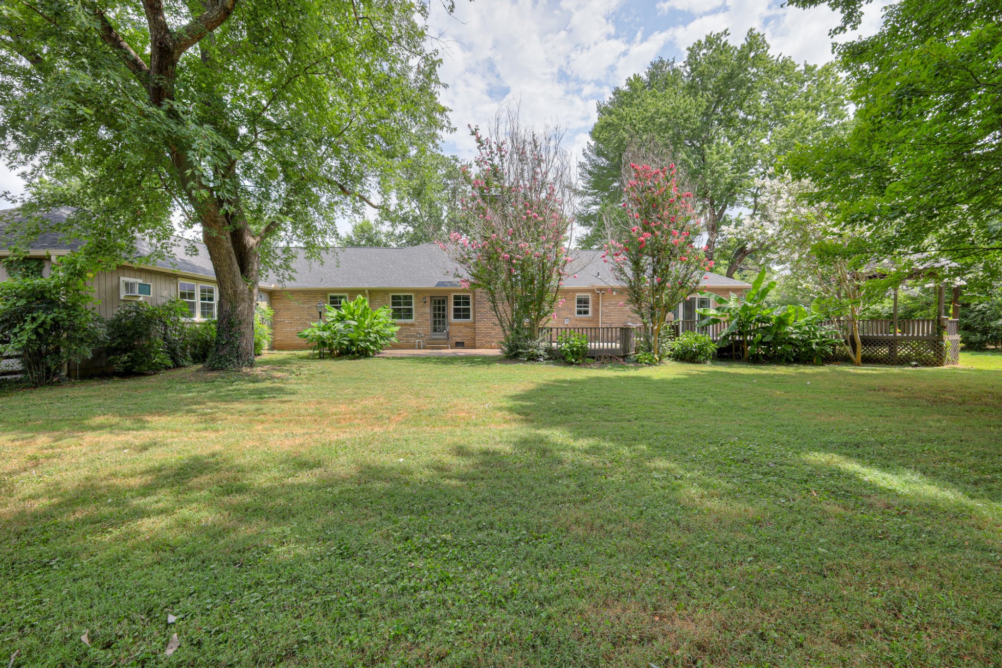 1933 Rosewood Valley Dr