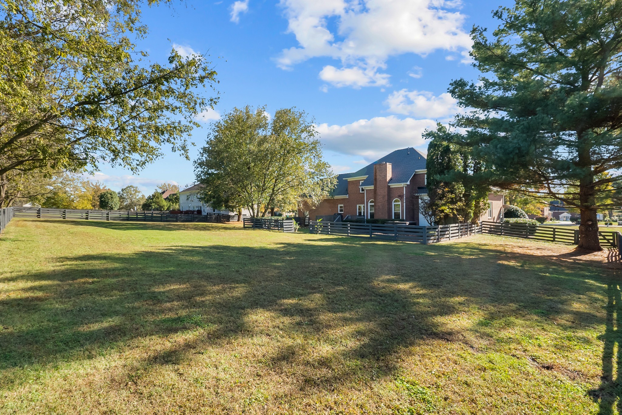 2530 Saint James Dr