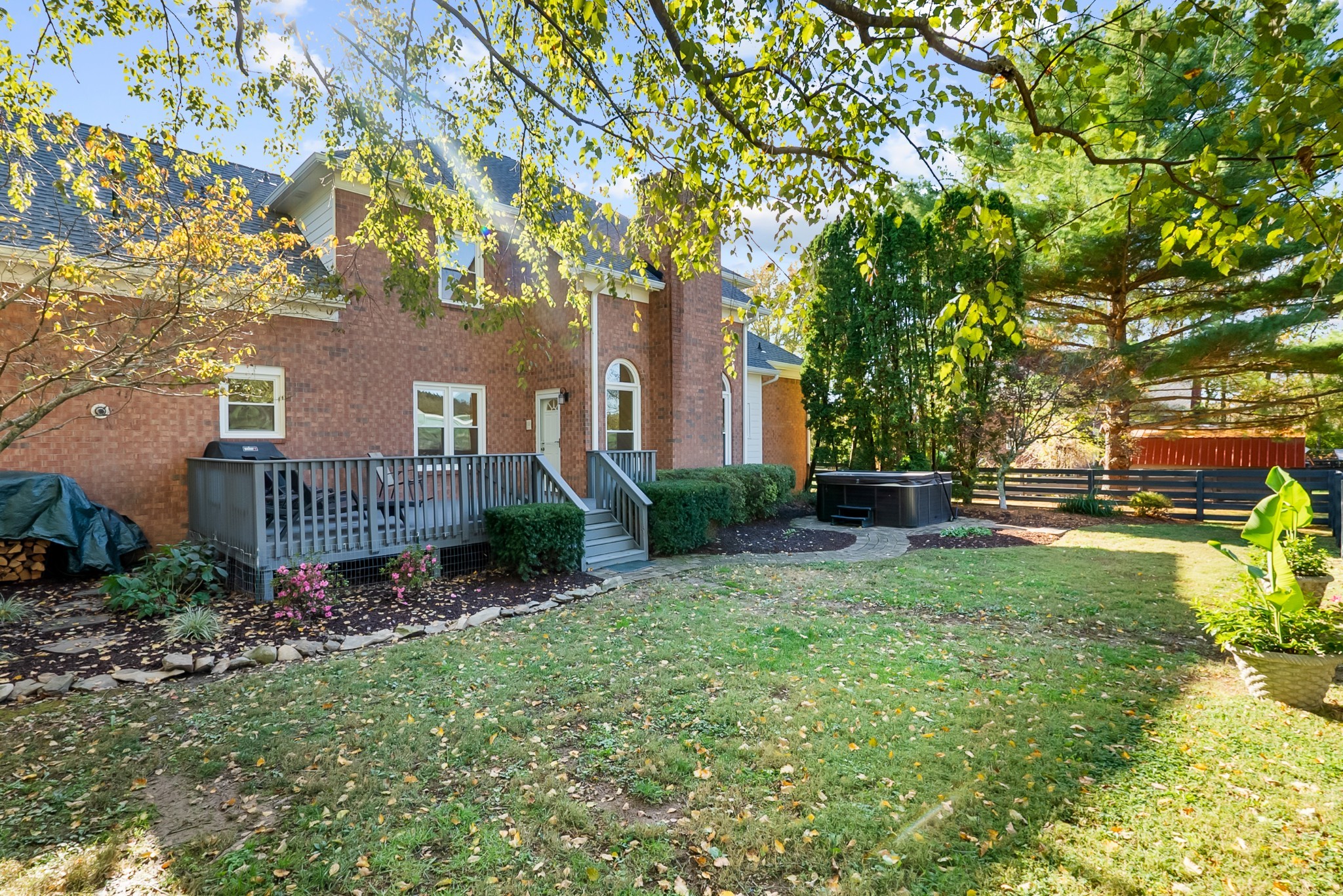 2530 Saint James Dr