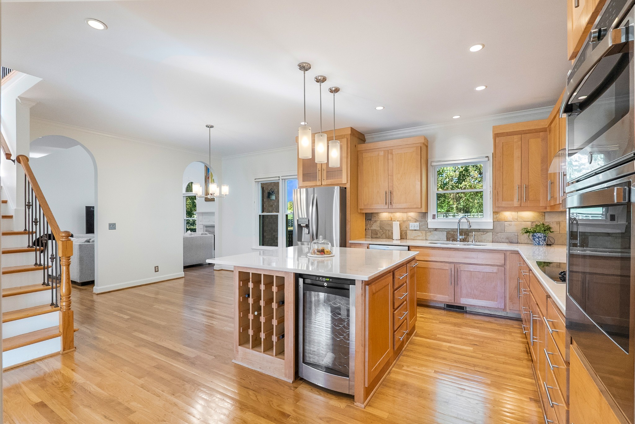 2530 Saint James Dr