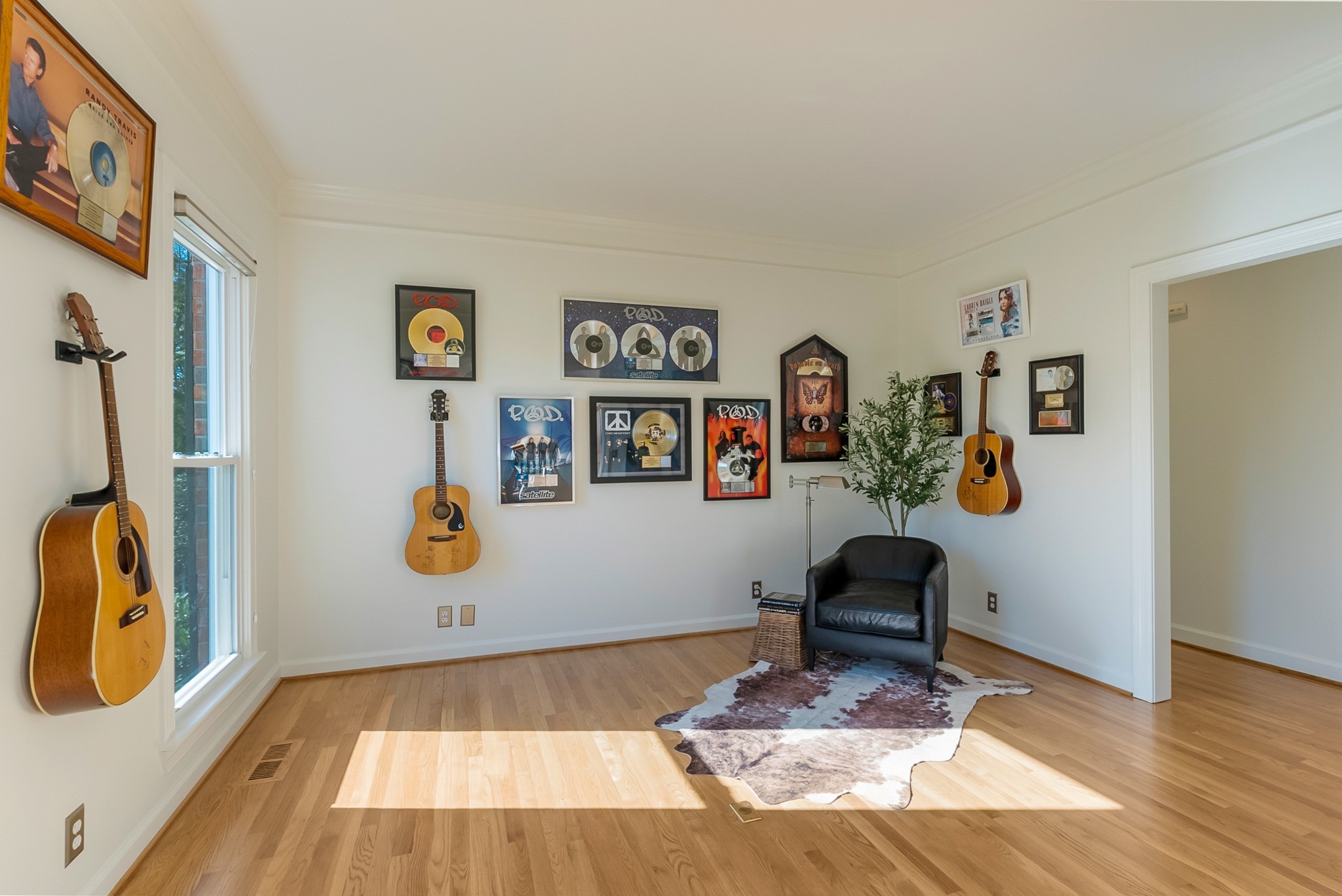 2530 Saint James Dr