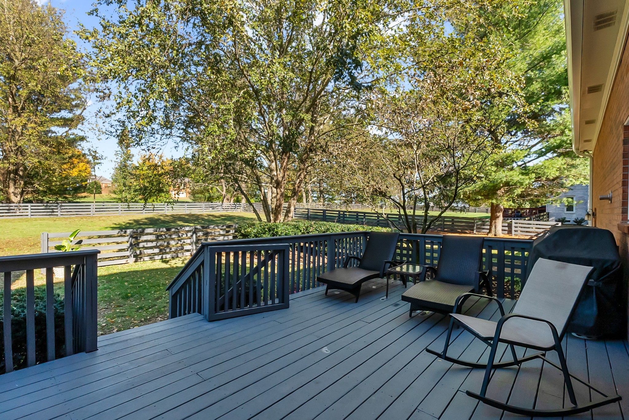 2530 Saint James Dr