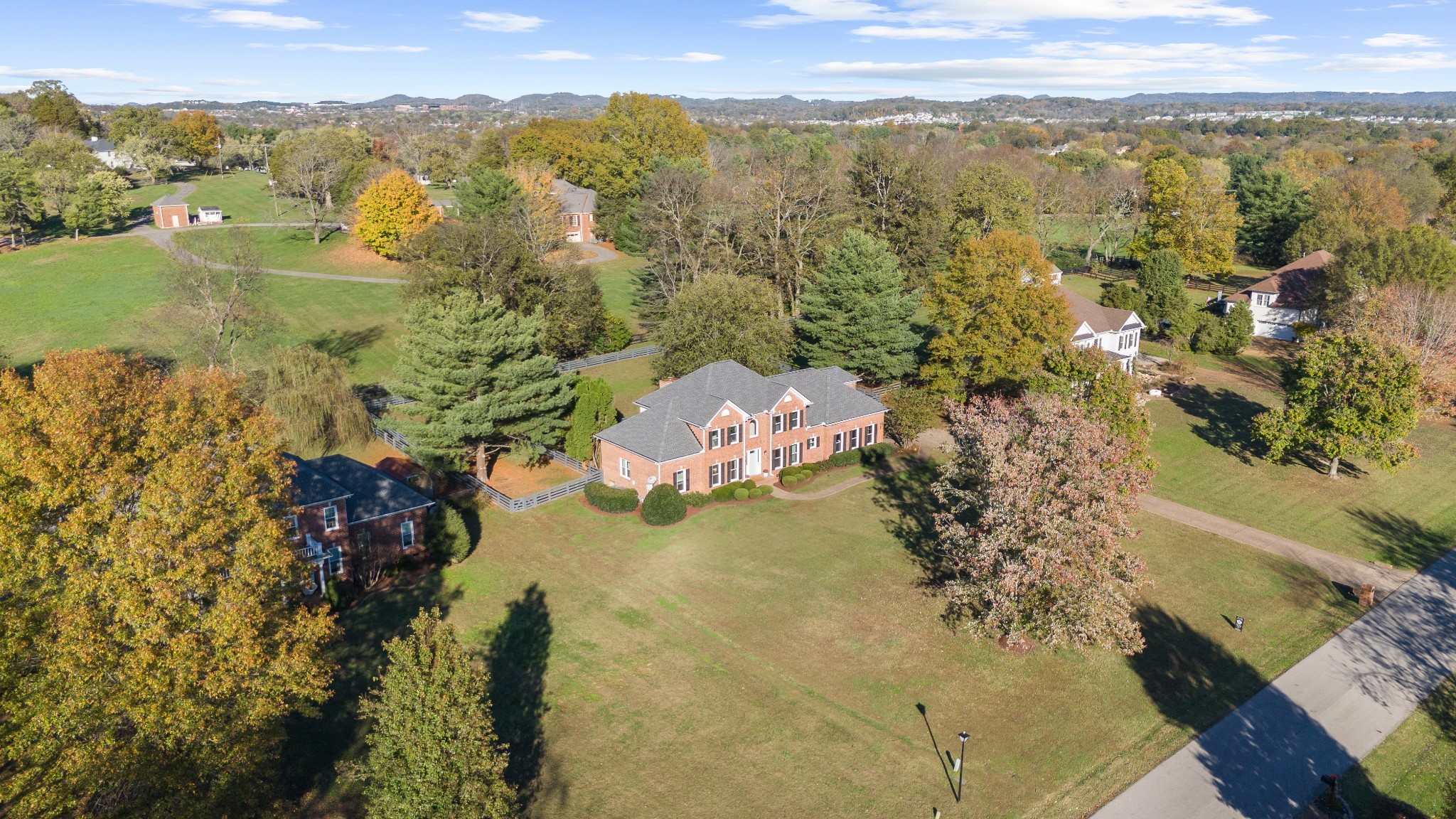 2530 Saint James Dr