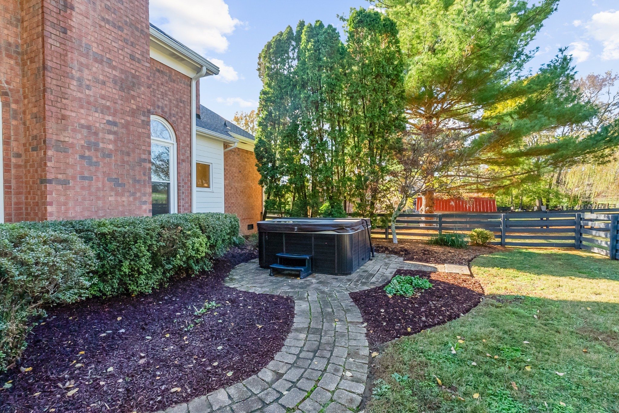 2530 Saint James Dr