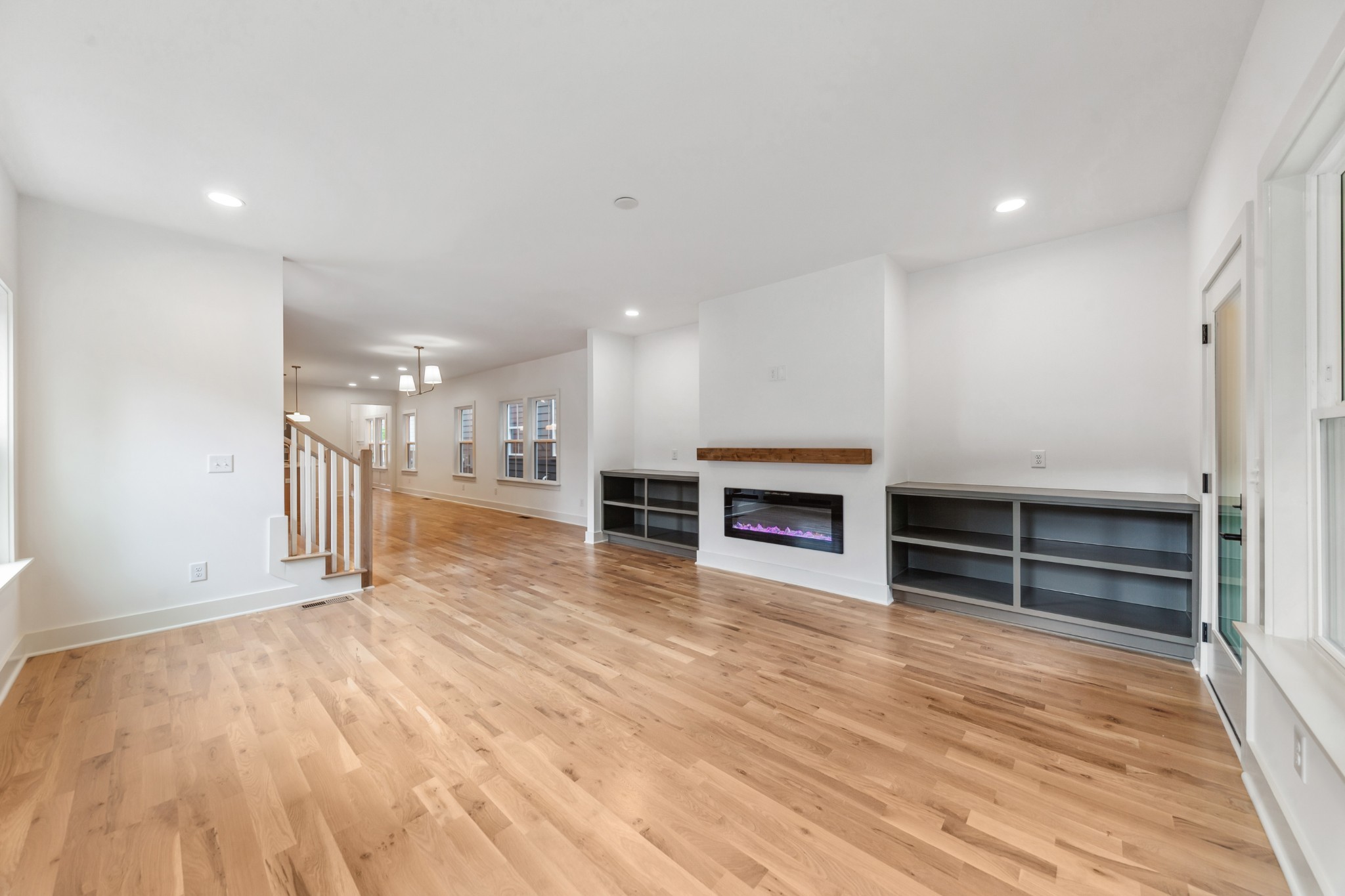 2706A Bronte Ave