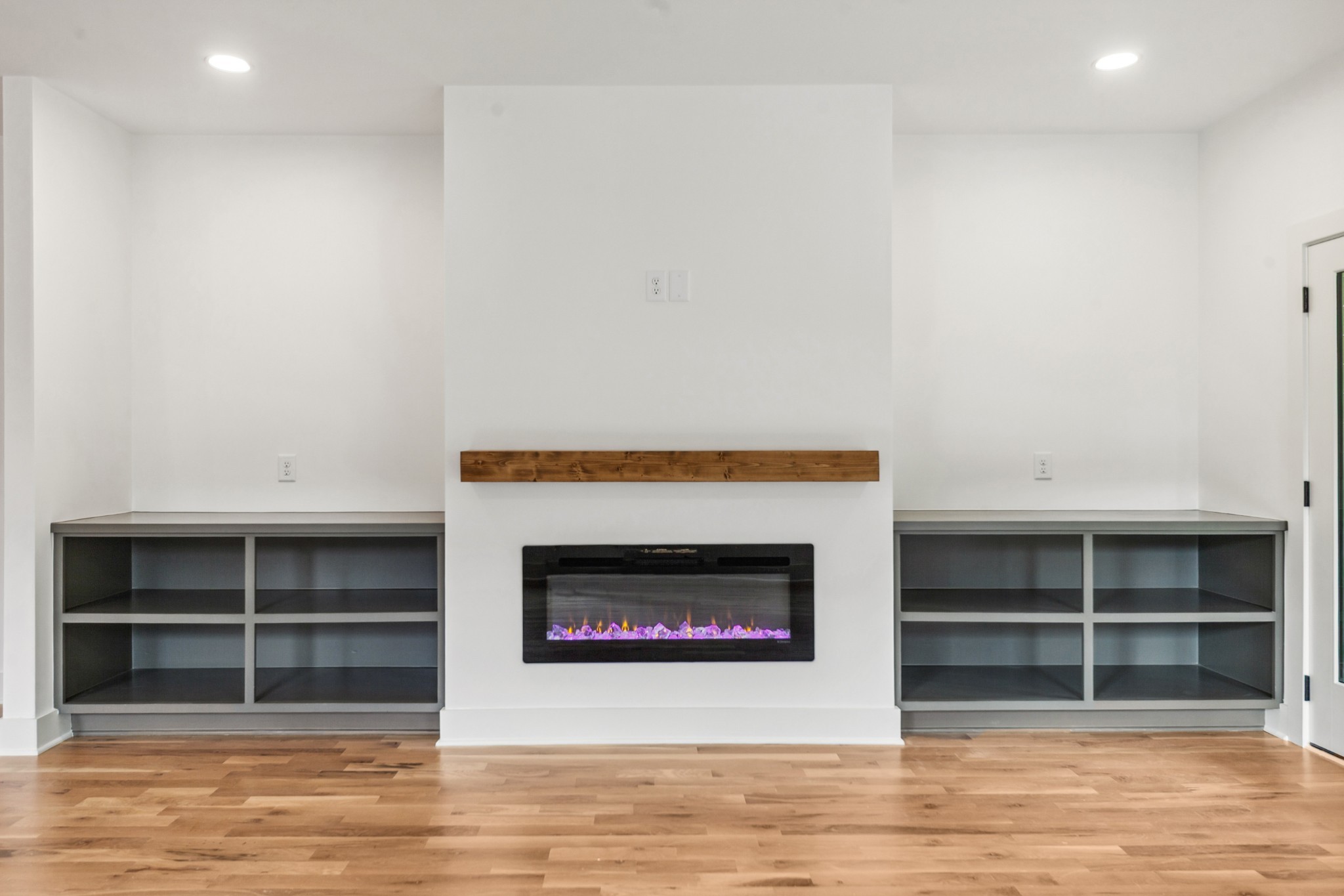 2706A Bronte Ave