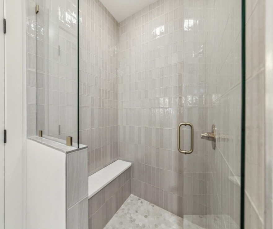2706A Bronte Ave