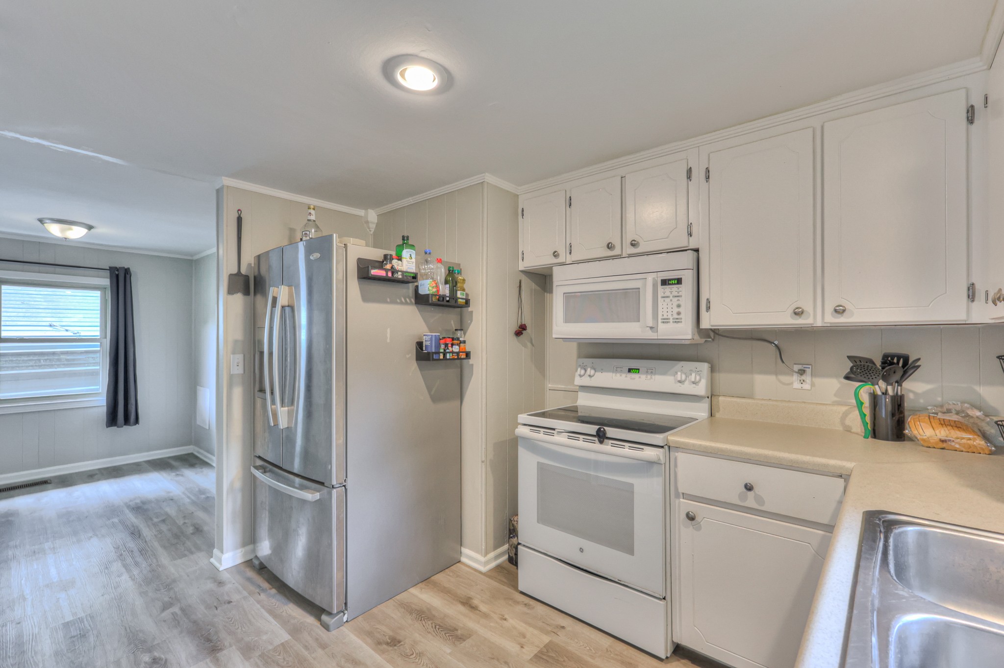 121 Rainbow Cir