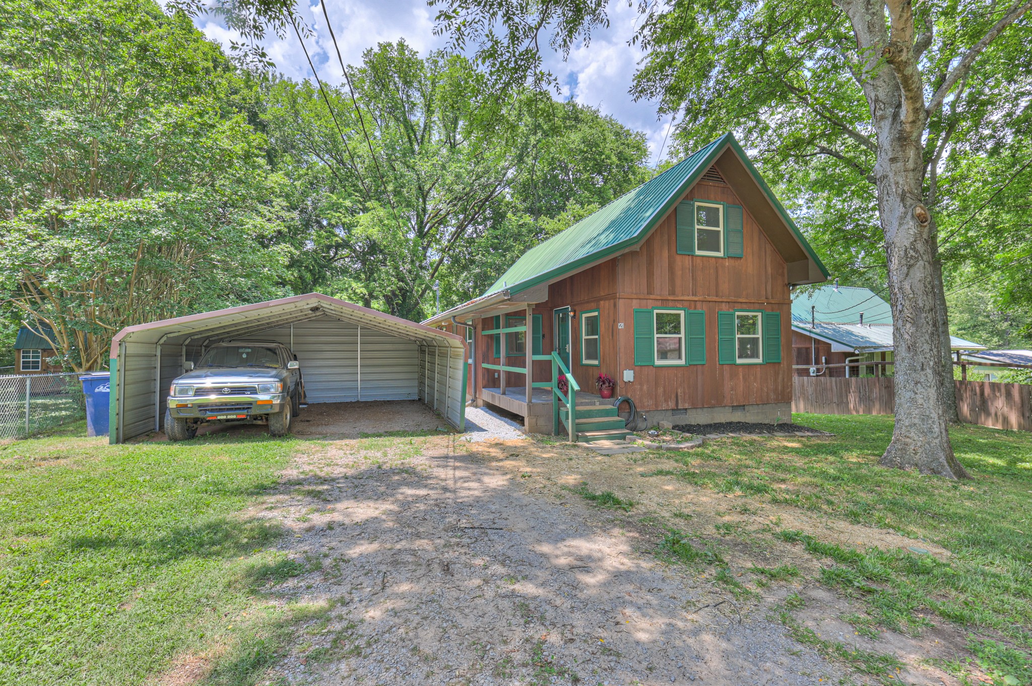 121 Rainbow Cir