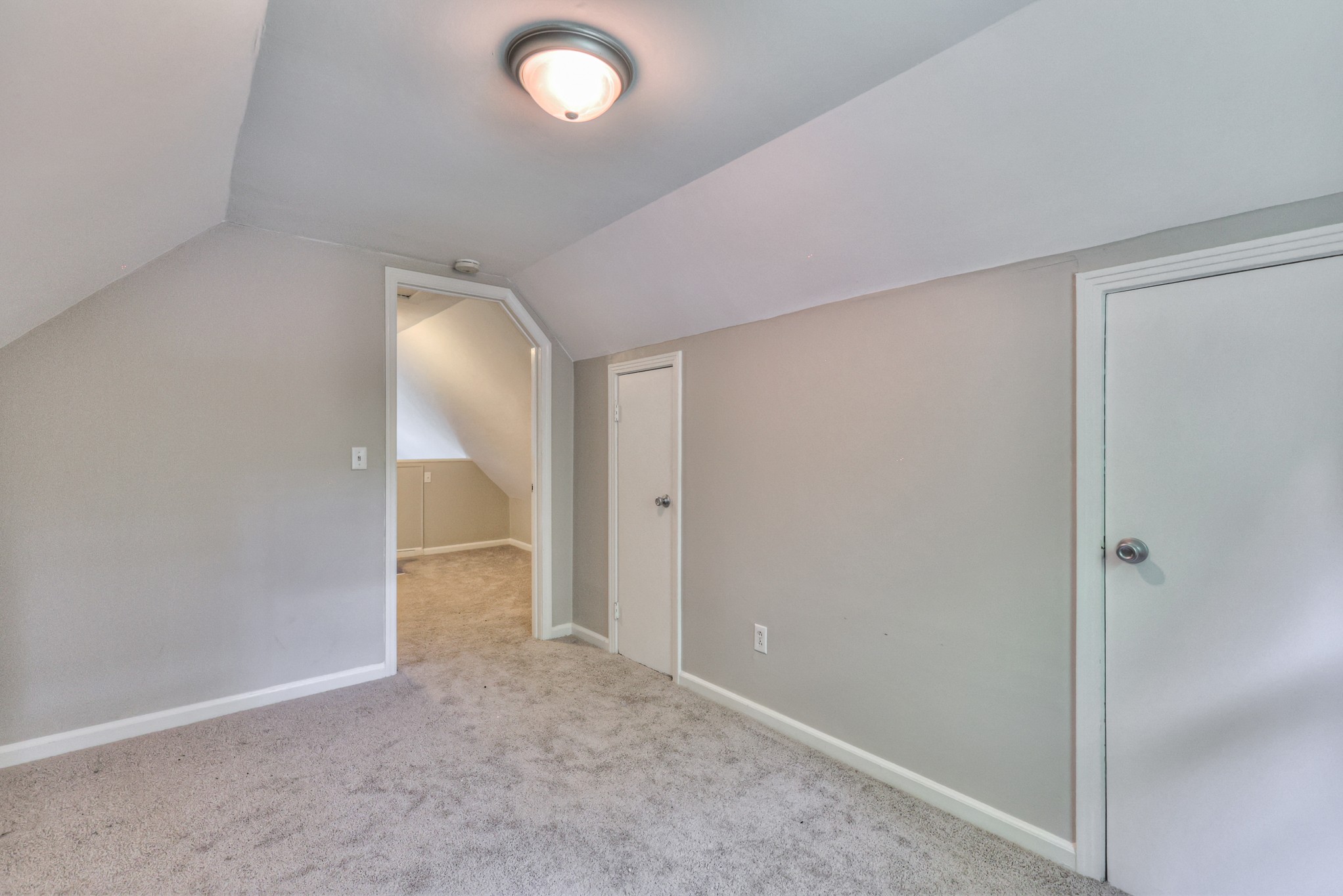 121 Rainbow Cir