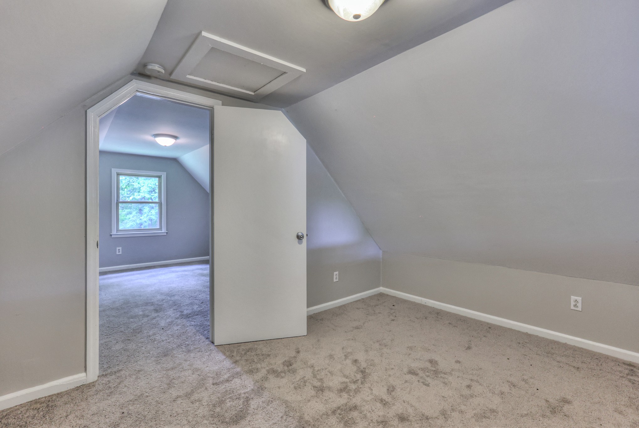 121 Rainbow Cir