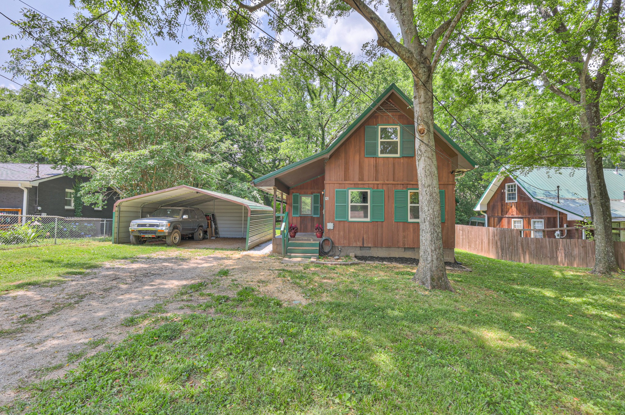 121 Rainbow Cir