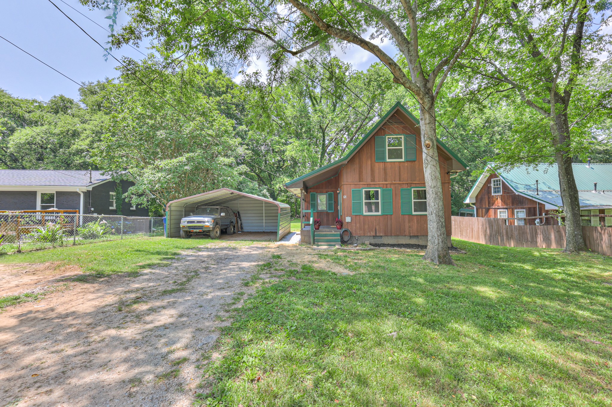 121 Rainbow Cir