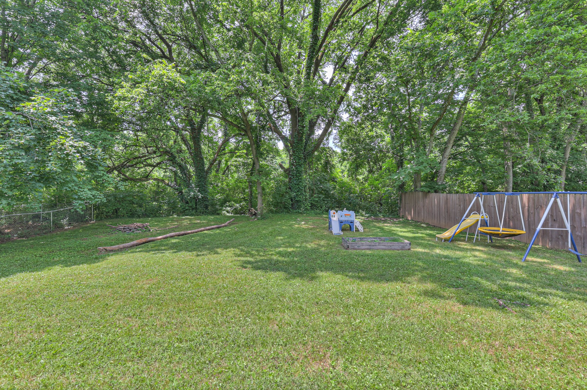 121 Rainbow Cir