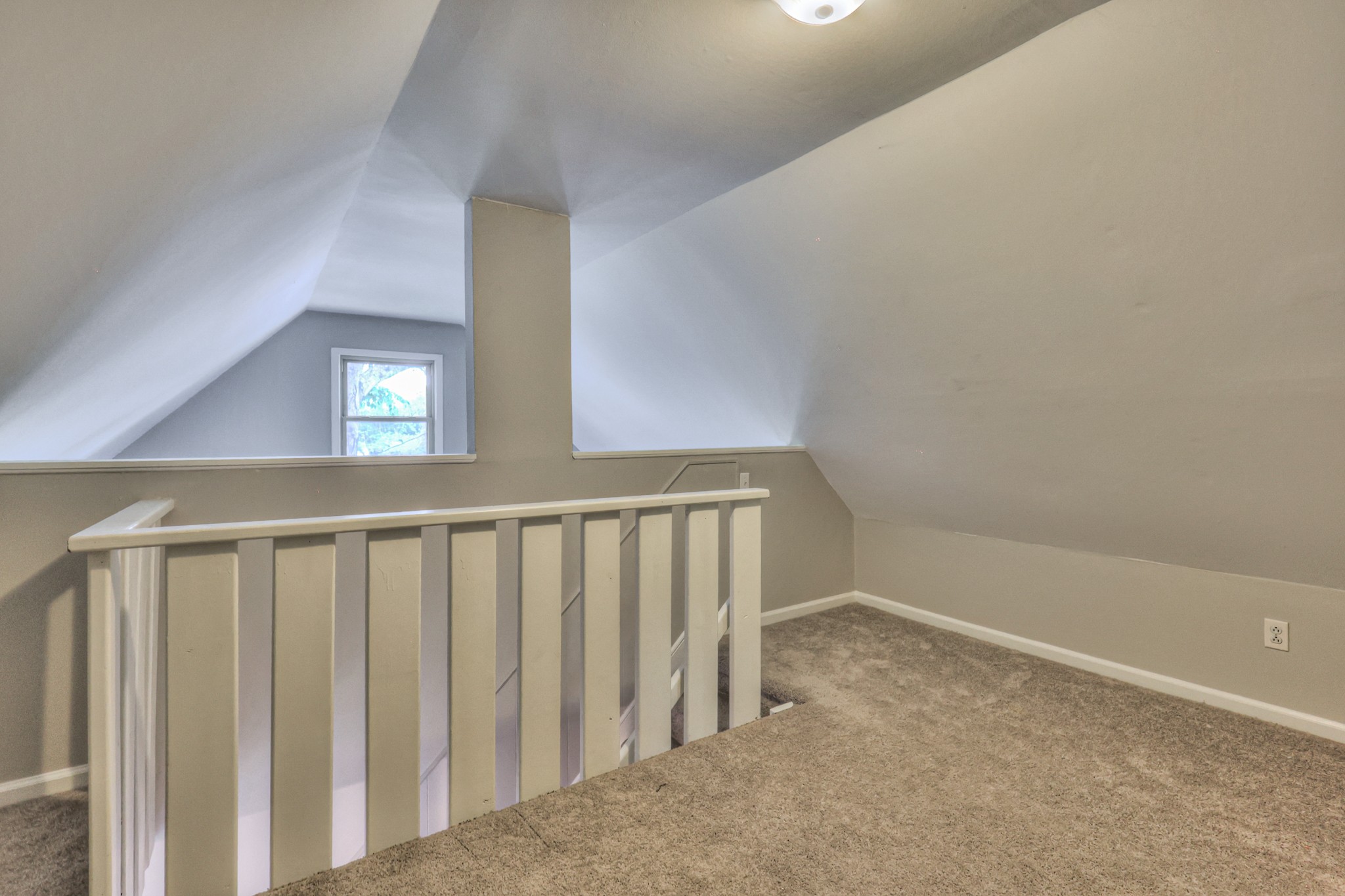 121 Rainbow Cir