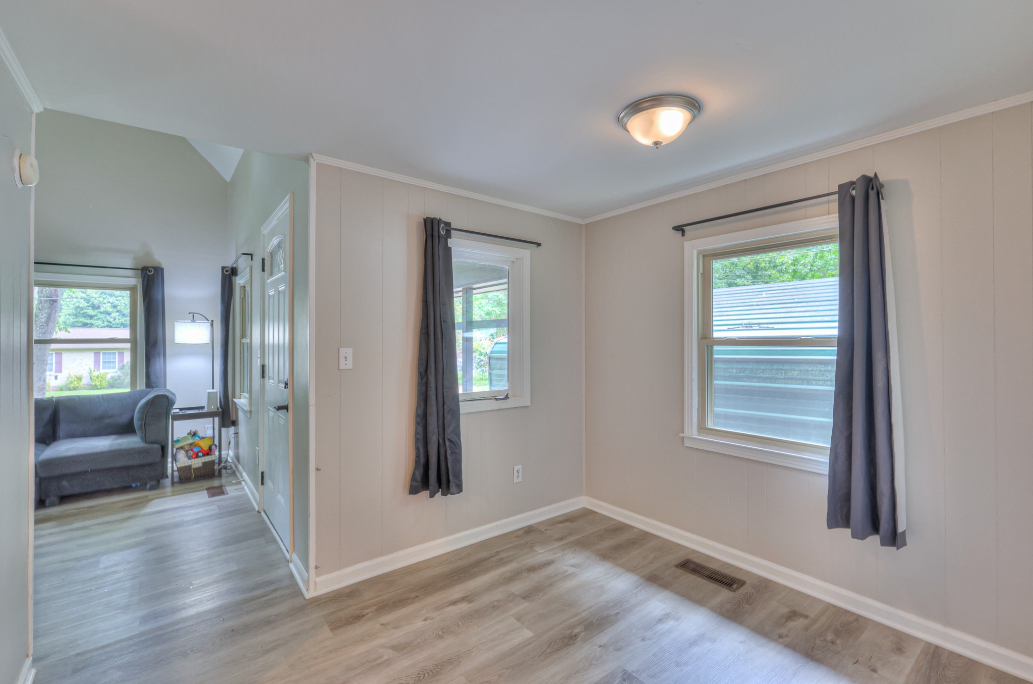 121 Rainbow Cir