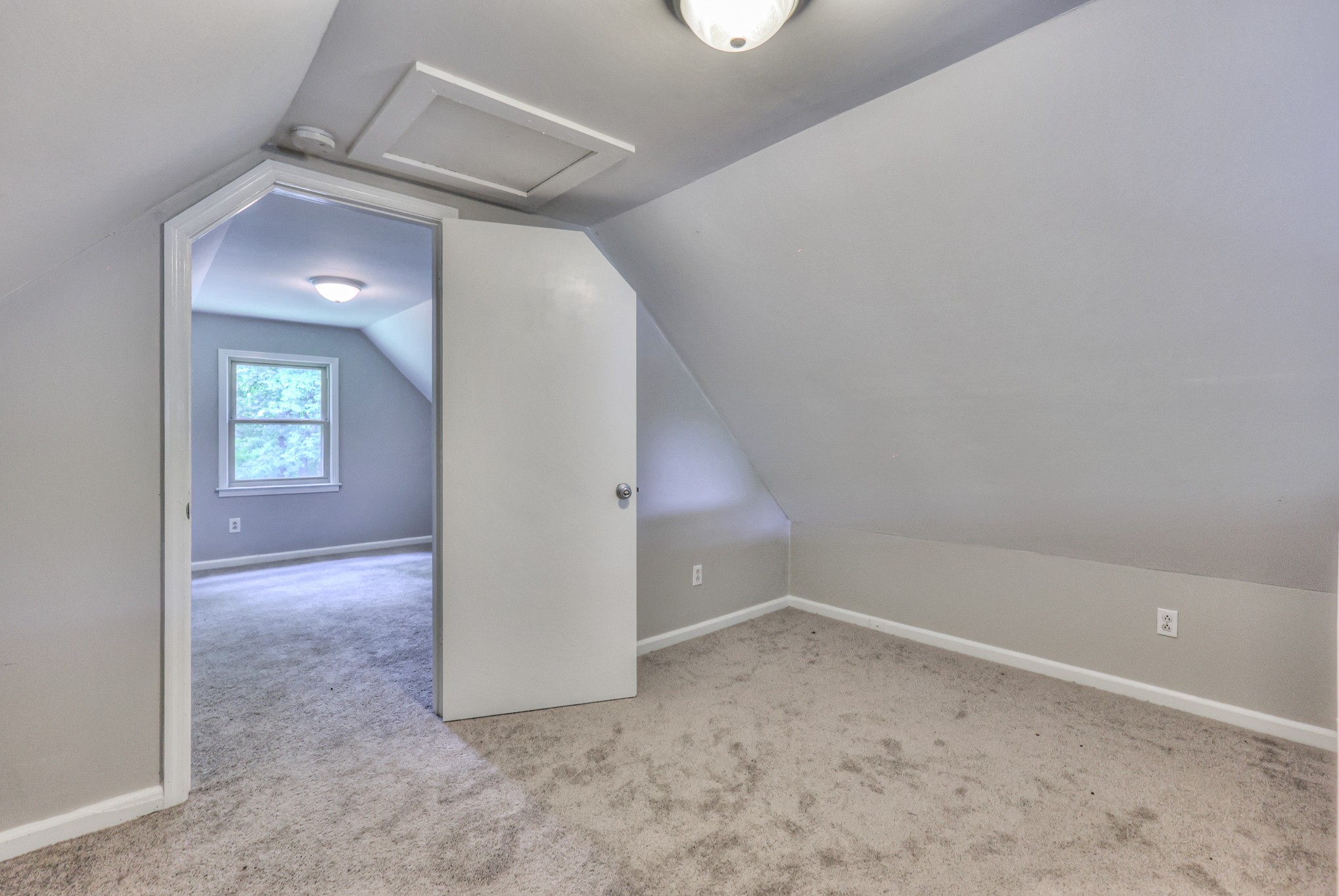 121 Rainbow Cir