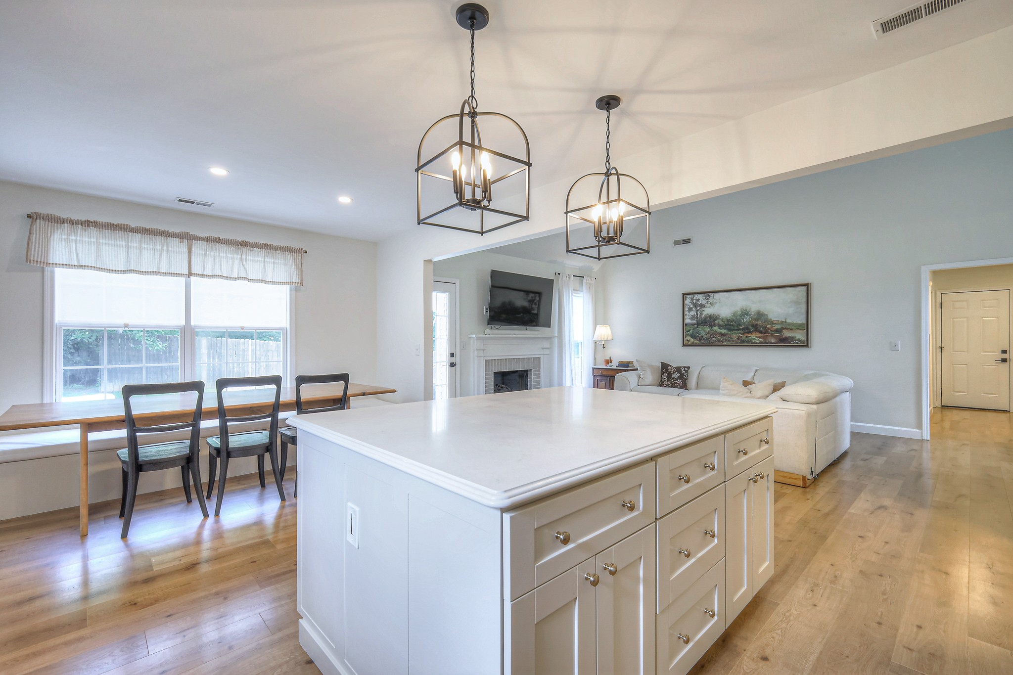 2808 Lafayette Dr