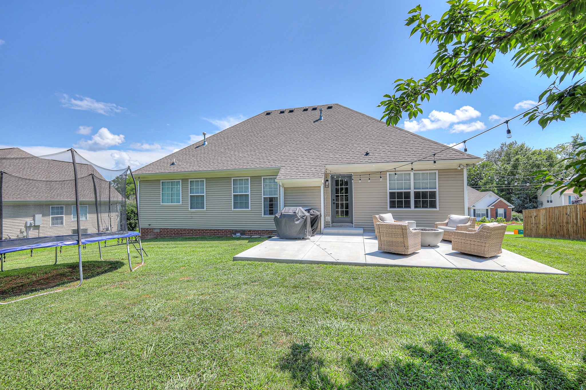 2808 Lafayette Dr