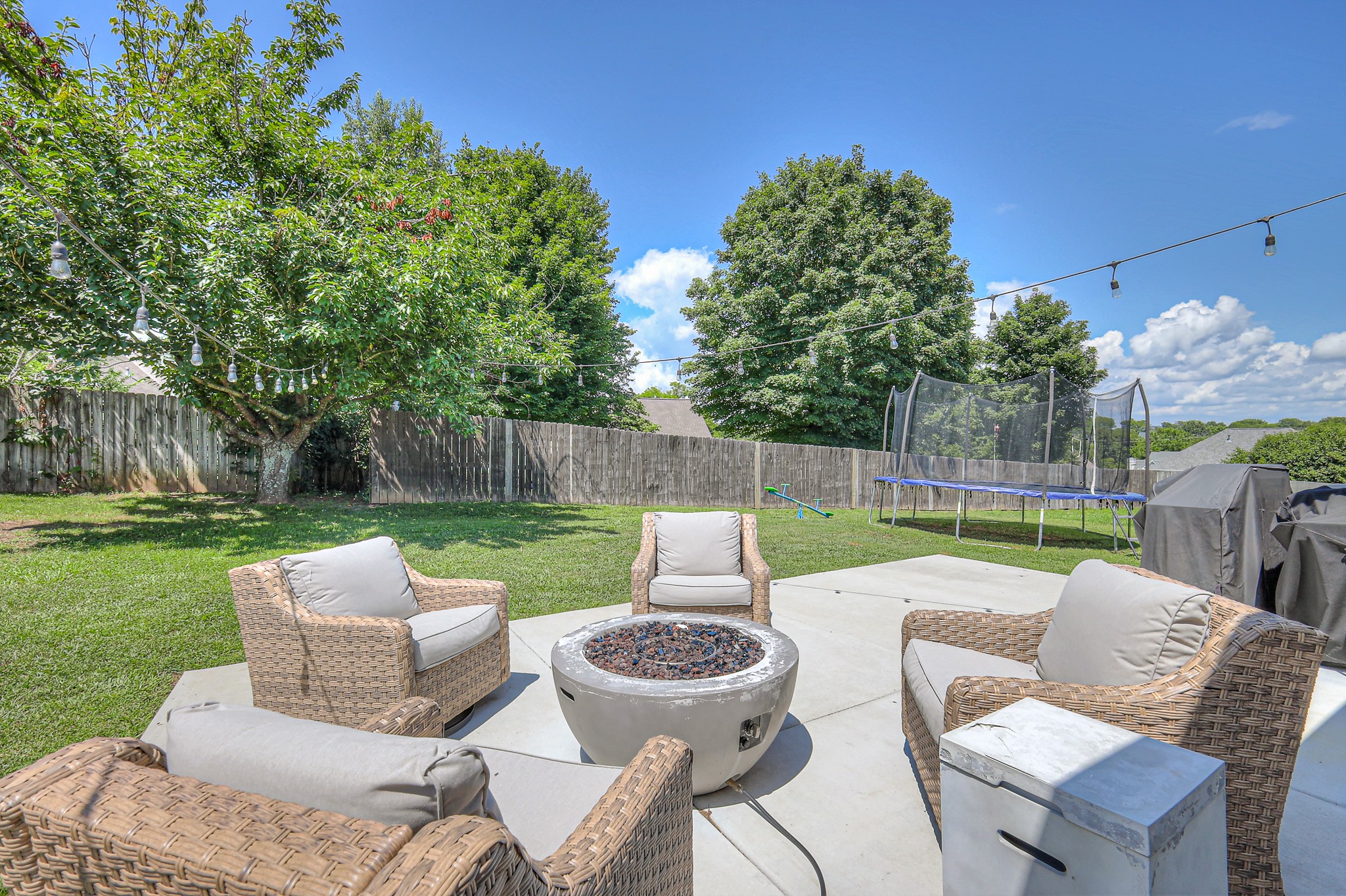 2808 Lafayette Dr