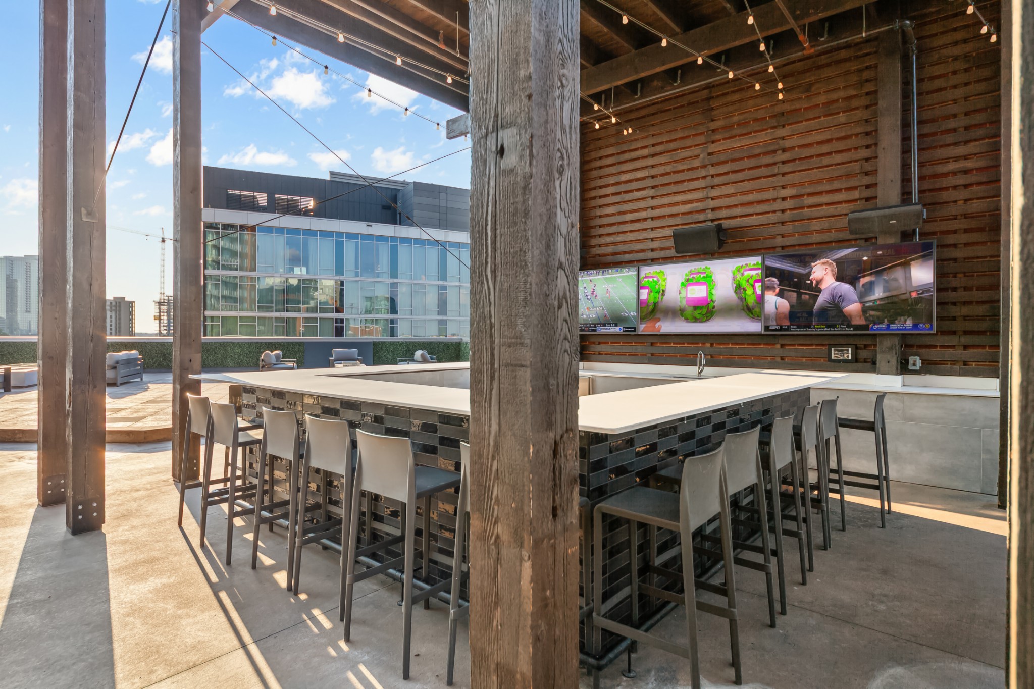 600 12th Ave, S Unit: 902