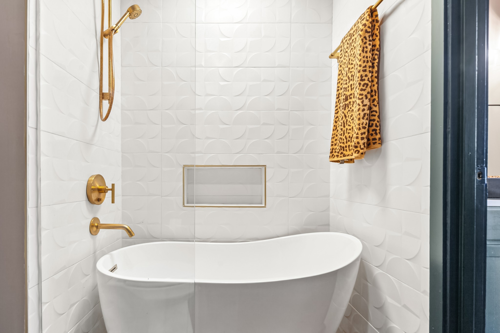 600 12th Ave, S Unit: 902