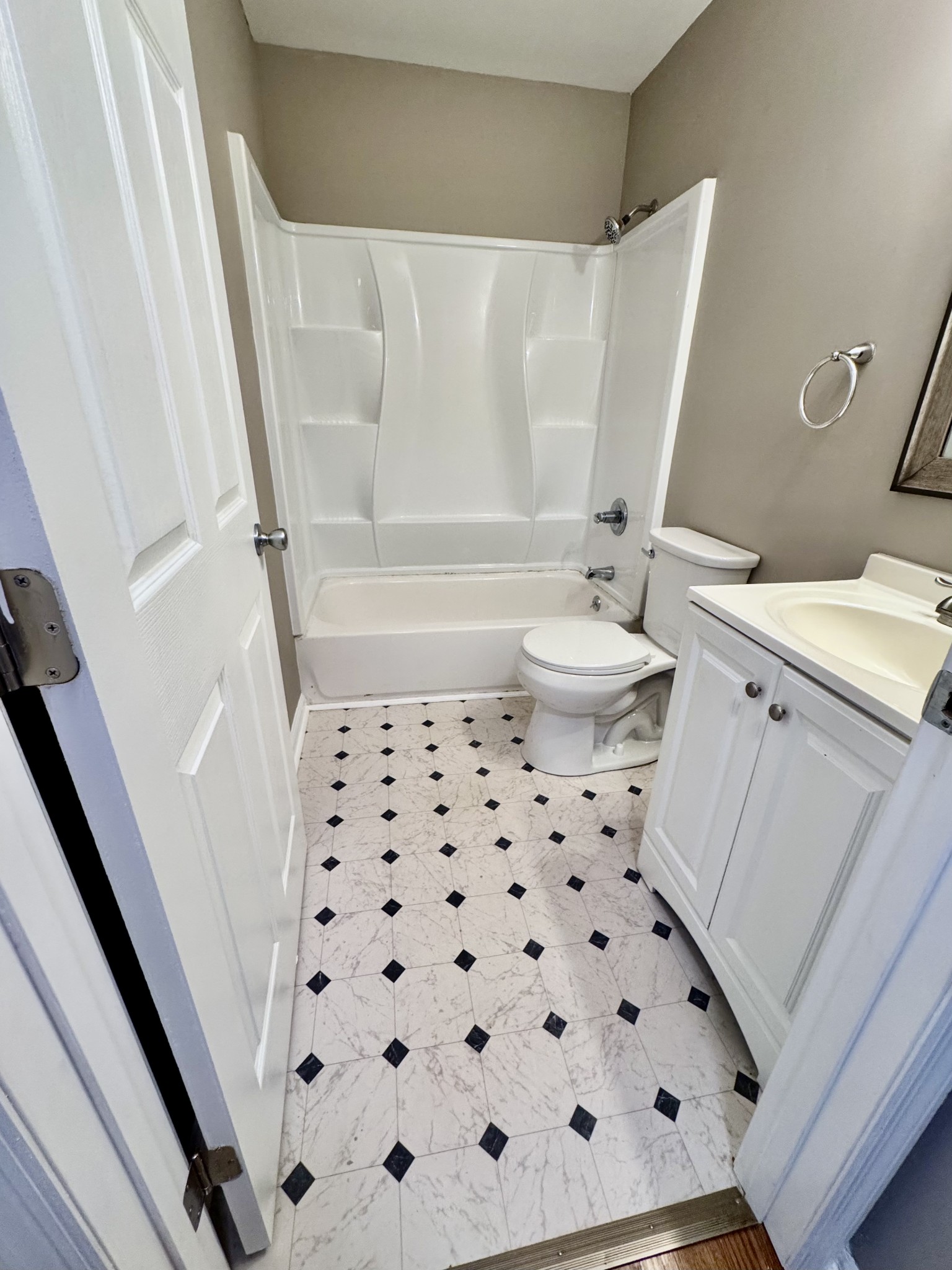 4010 Hutson Ave Unit: A