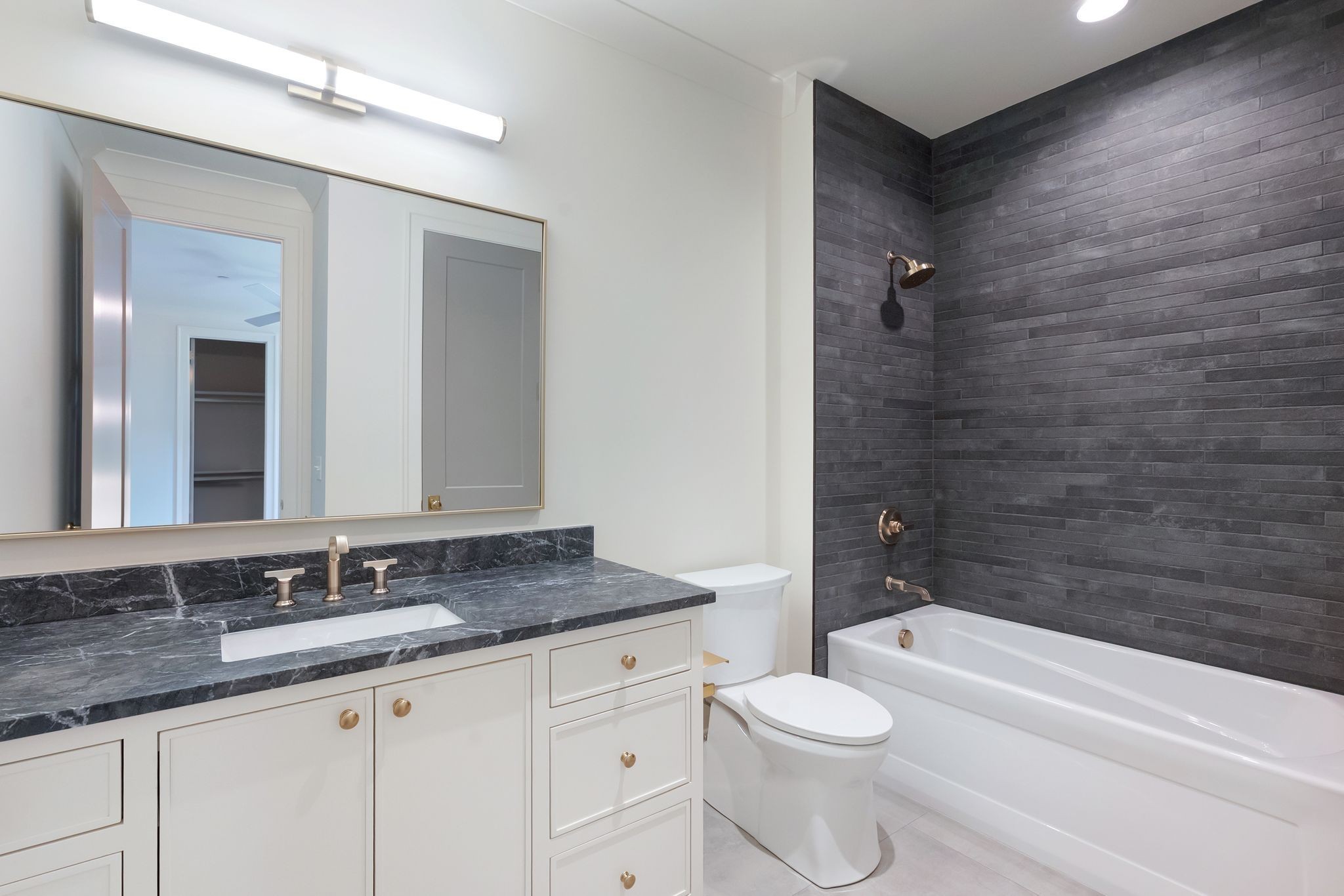 111 Keyway Dr
