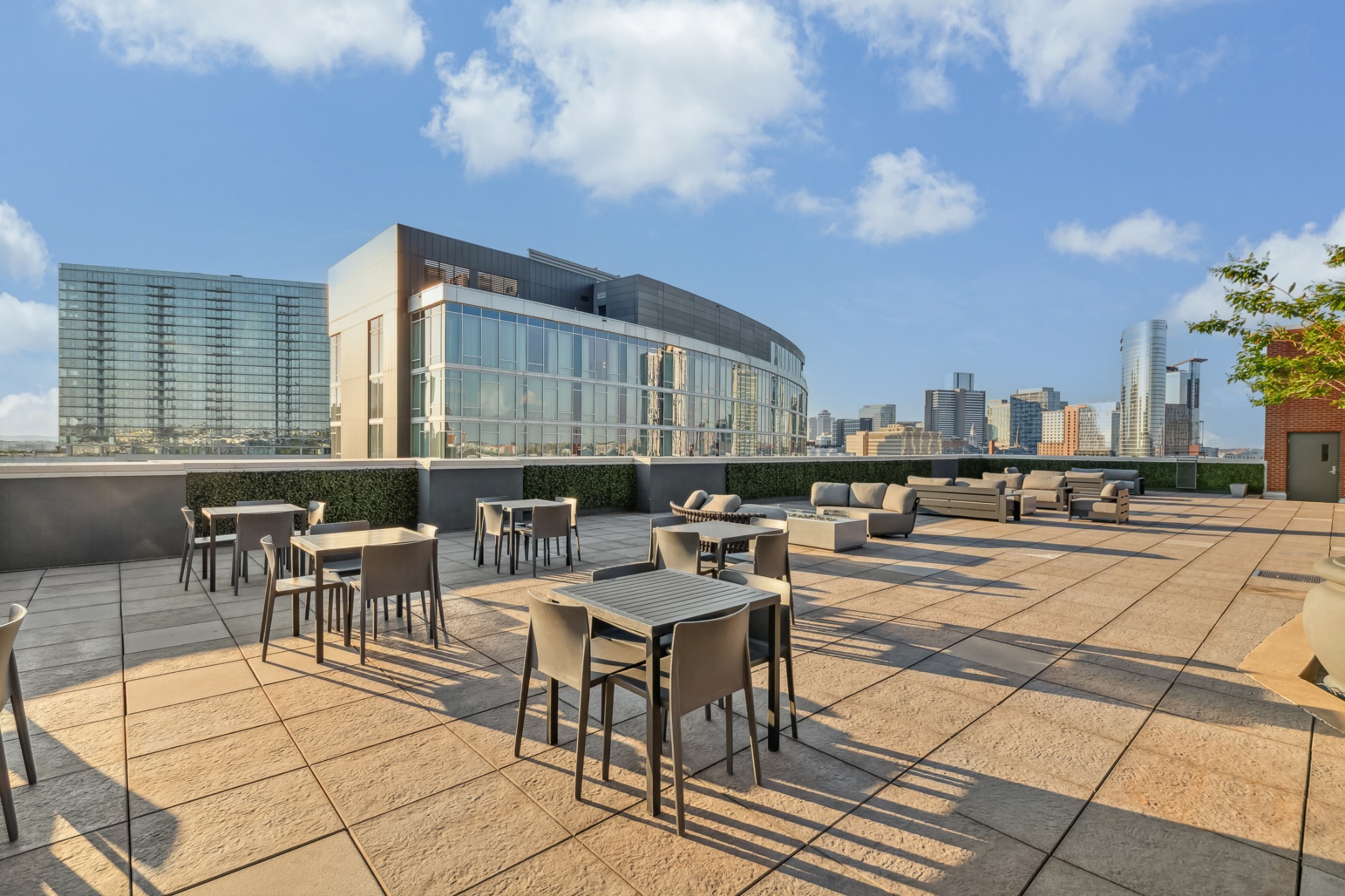 600 12th Ave, S Unit: 902