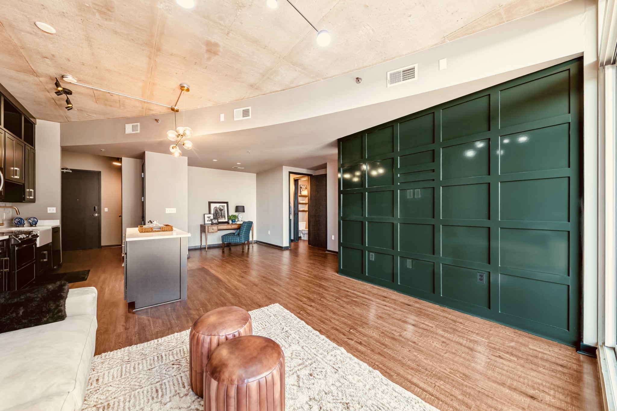 600 12th Ave, S Unit: 902