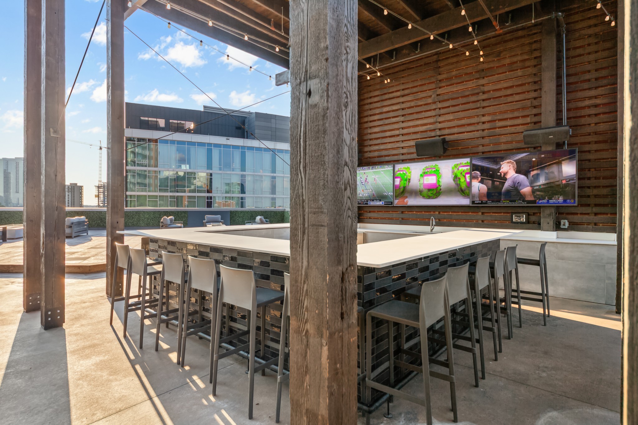 600 12th Ave, S Unit: 902