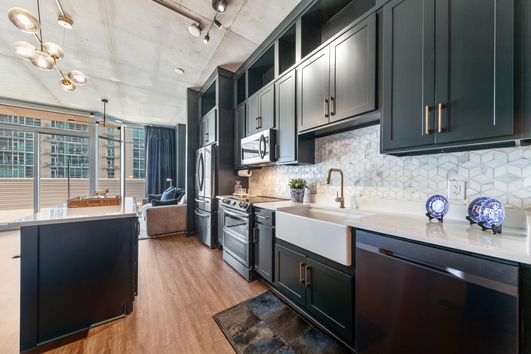 600 12th Ave, S Unit: 902