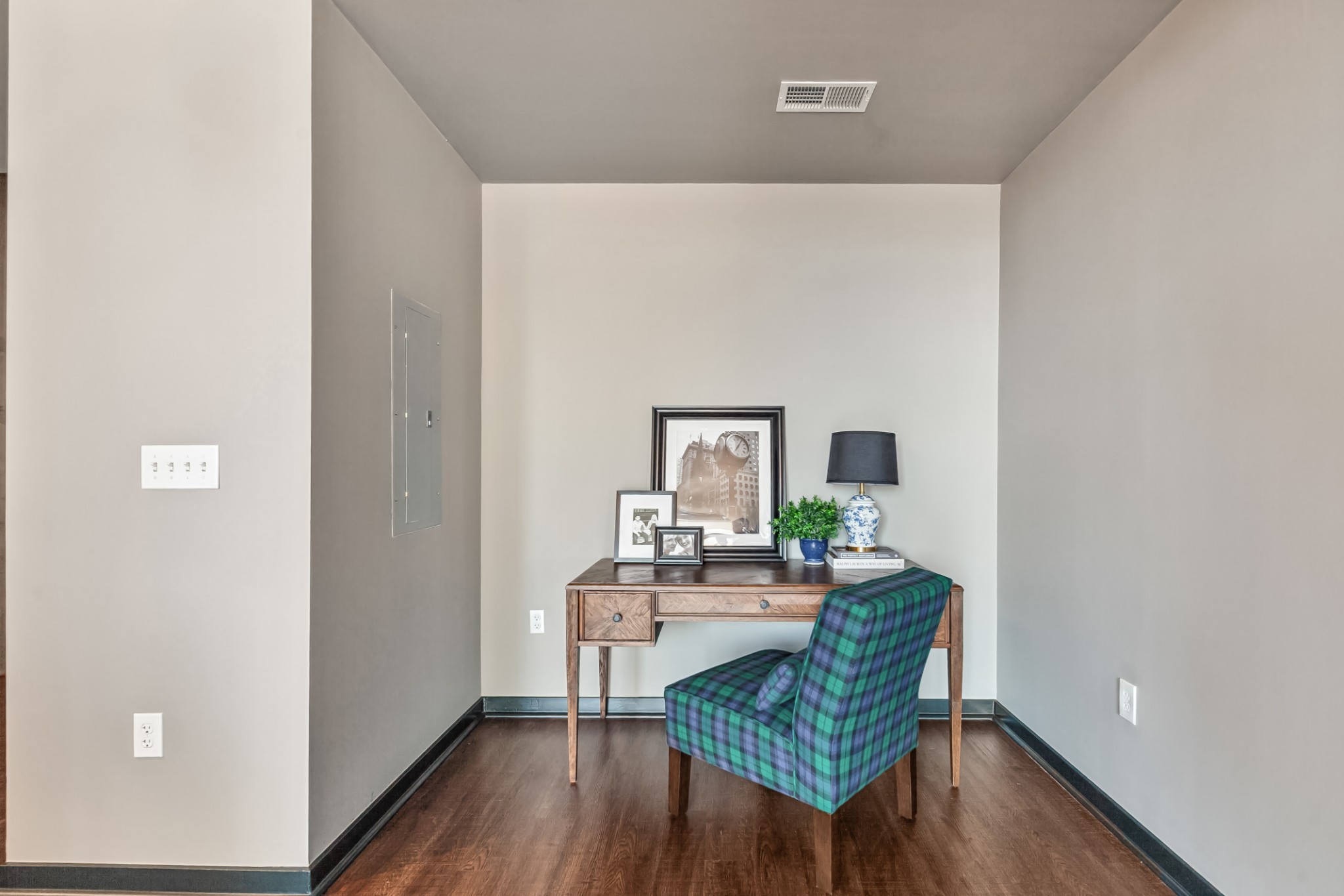 600 12th Ave, S Unit: 902