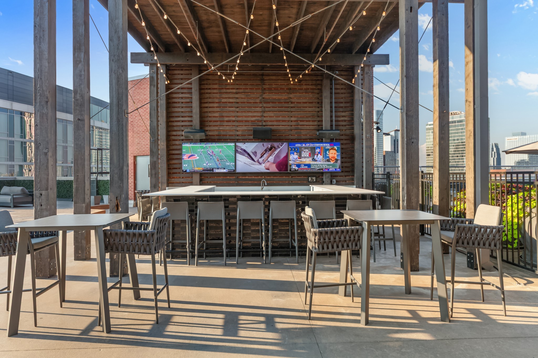 600 12th Ave, S Unit: 902