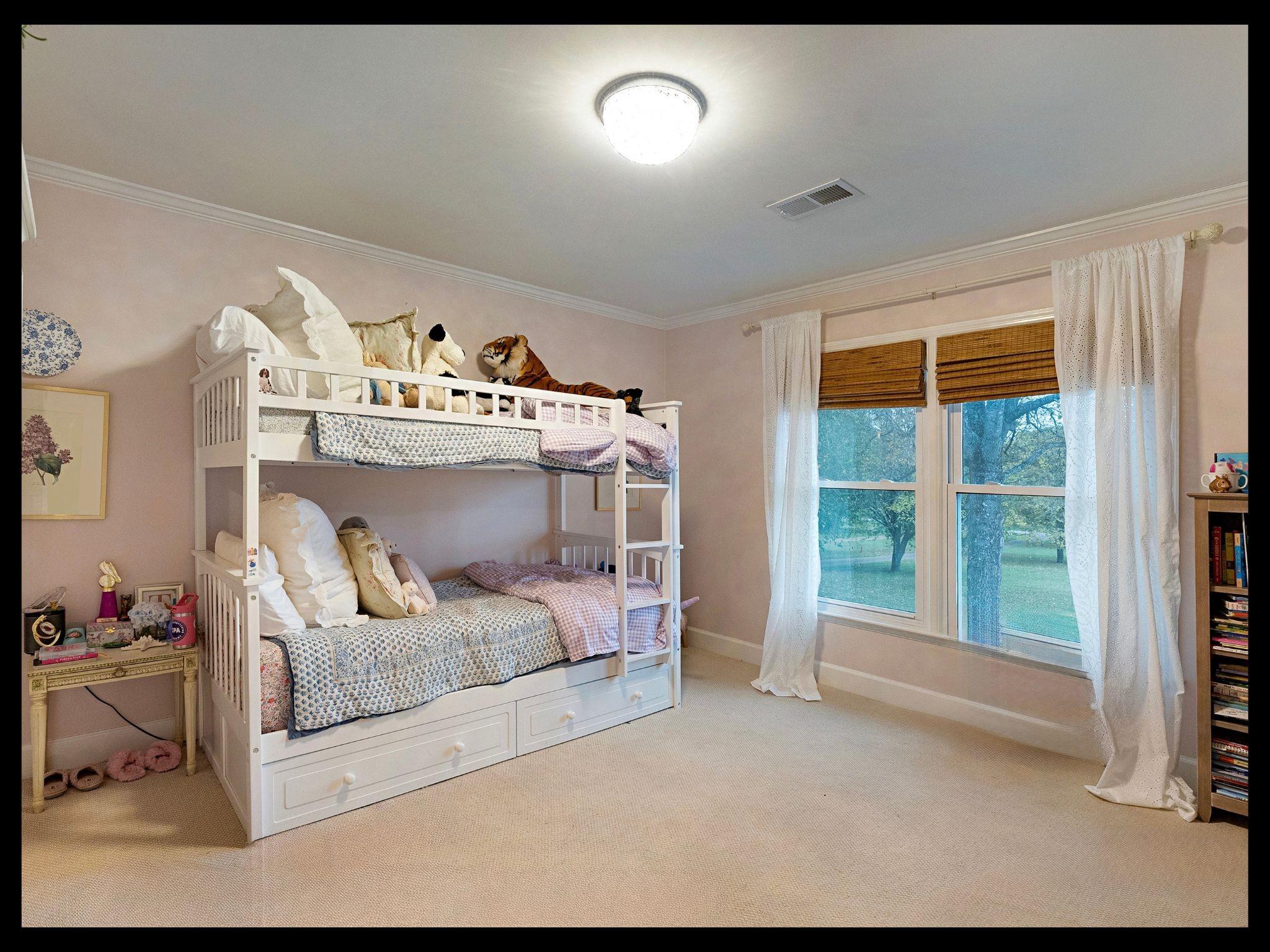 202 Deerfield Ln