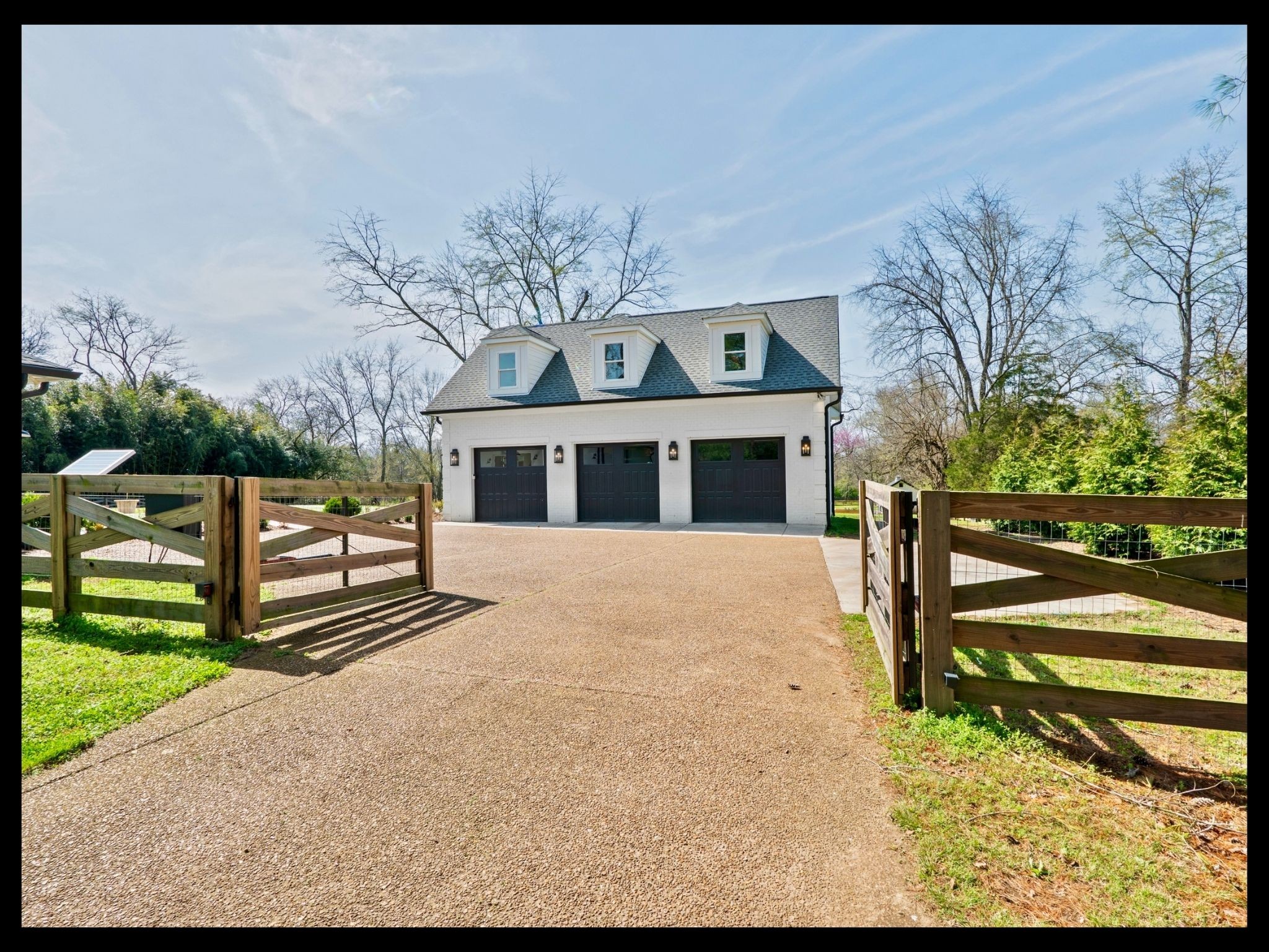 202 Deerfield Ln