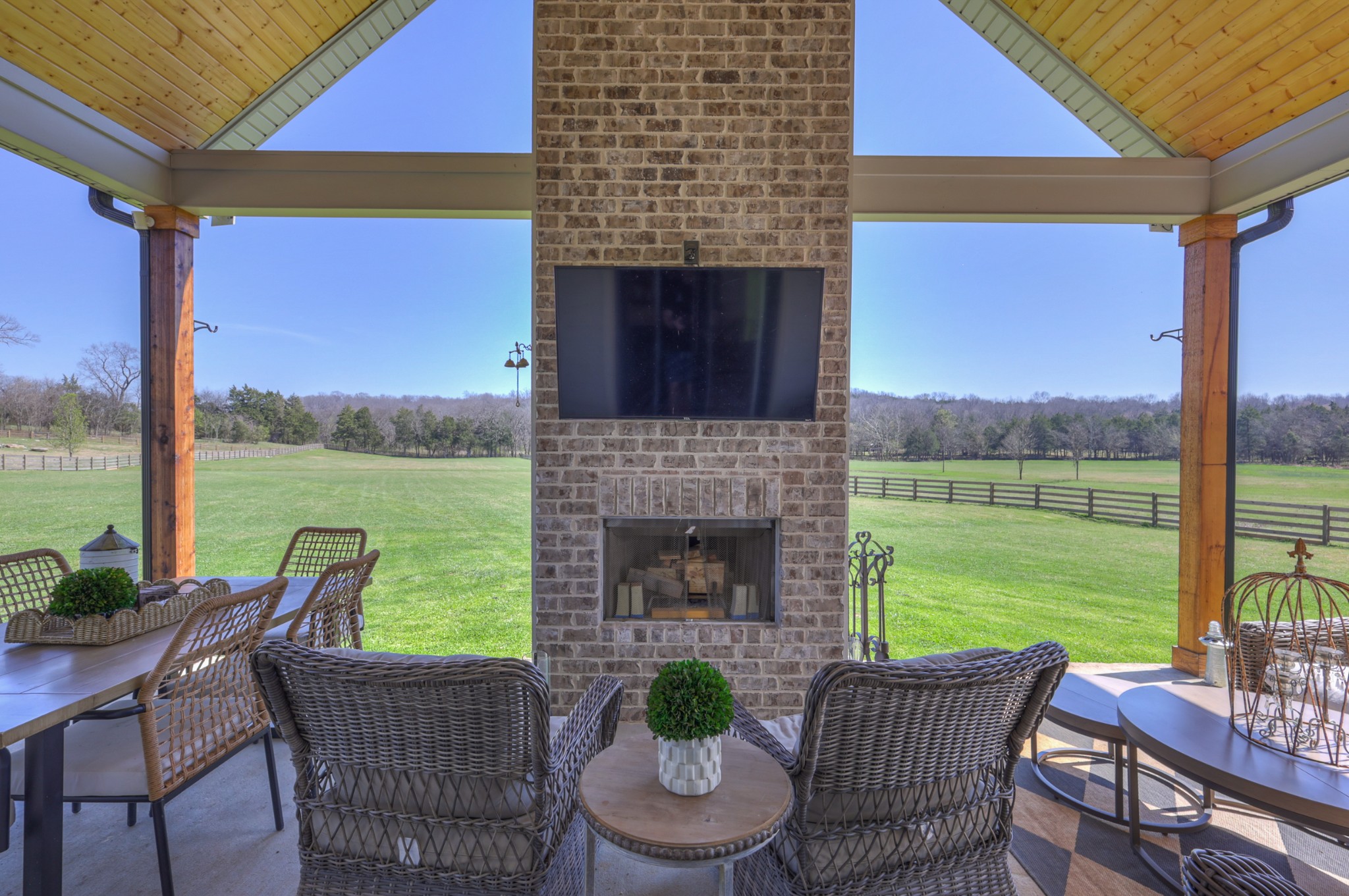 4110 Chicken Rd